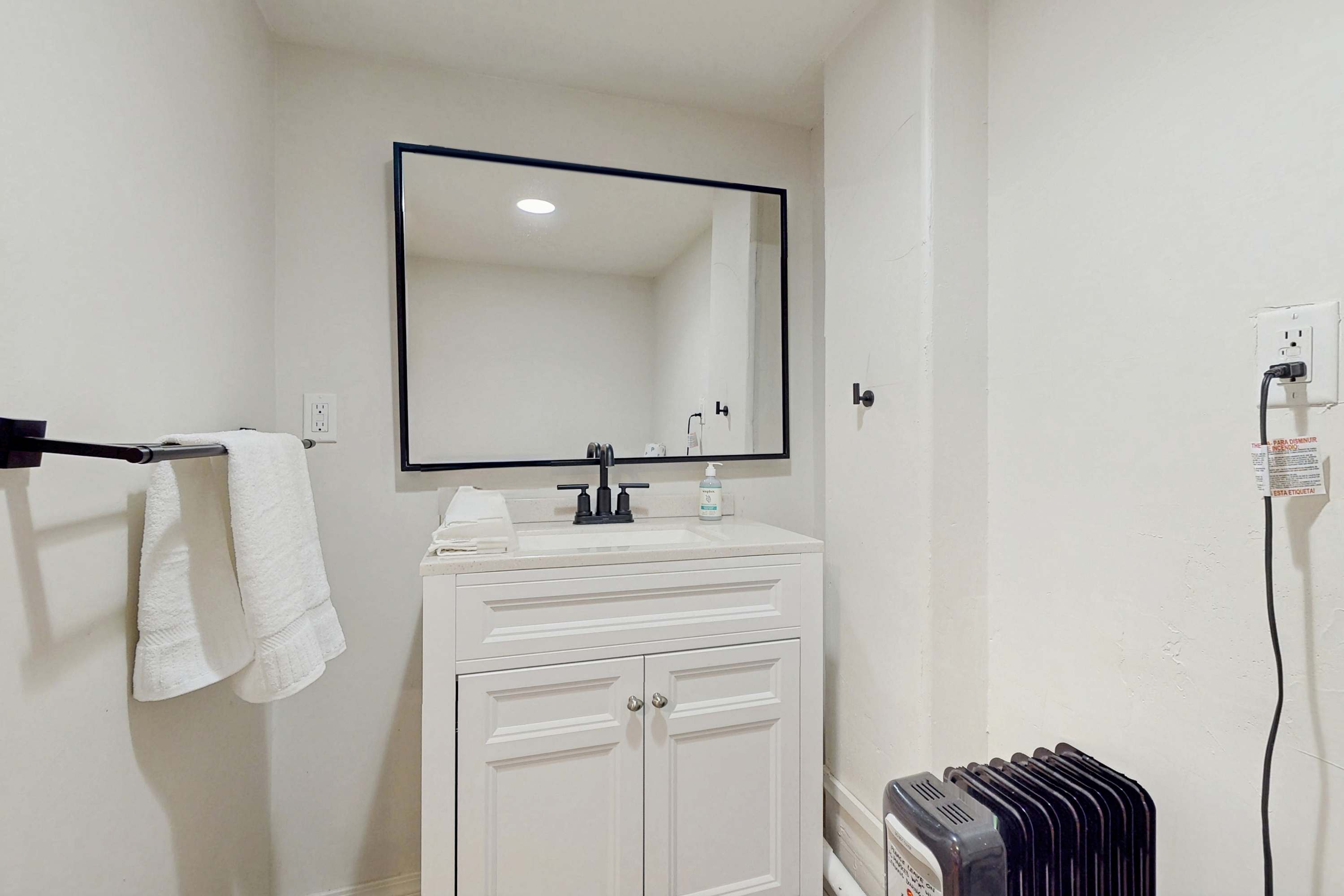 large-92aaf5b83ce150dc7d966f2bcc6a4439d8294233.jpg