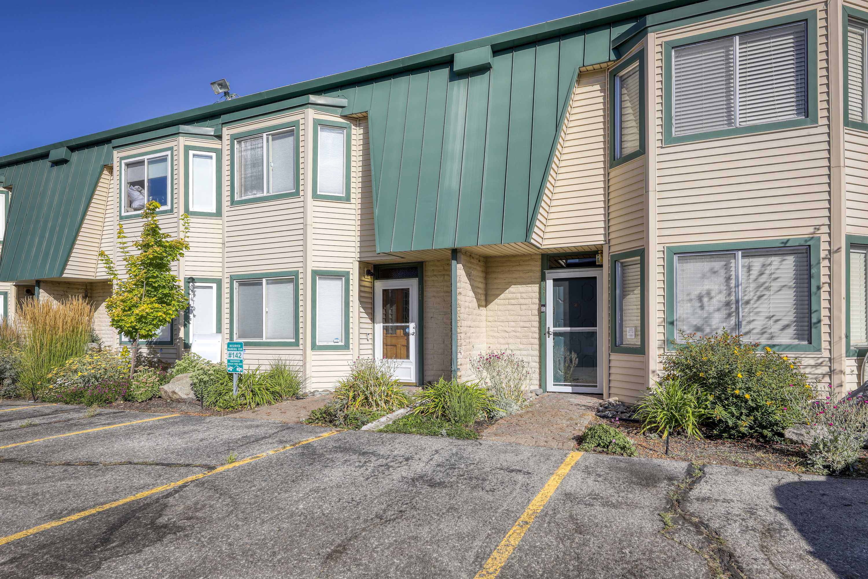 2 parking spots available (1 designated right in front of unit, other vehicle can use a "guest" parking spot)