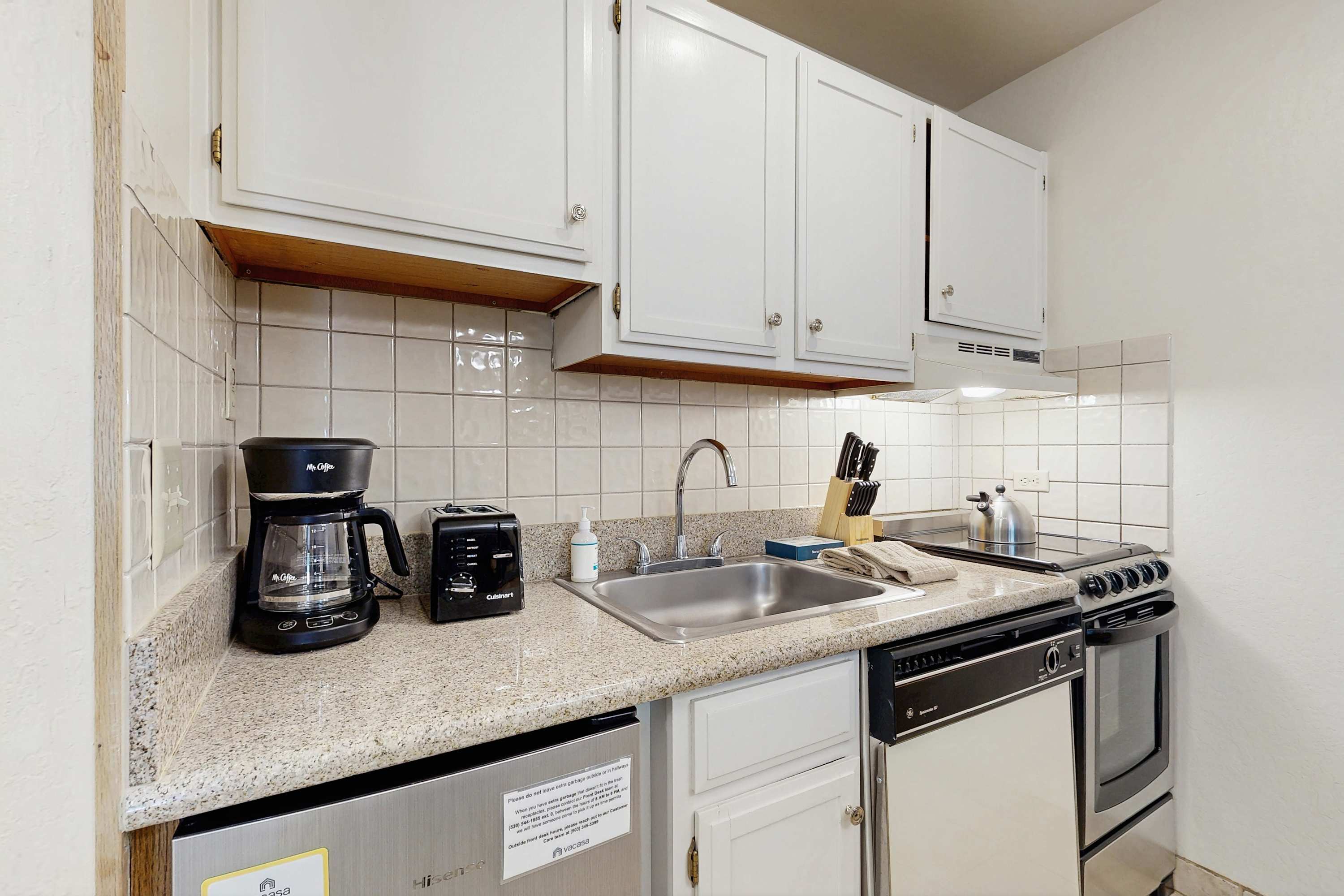 large-357080ab8227e6105bdd933bb36ec7edad6f6cb7.jpg