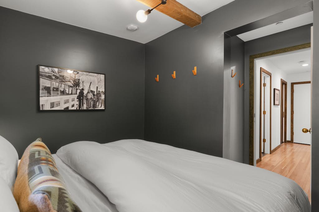 large-d2c8b8394ca4124f557e36e9c5f6208d3712c732.jpg