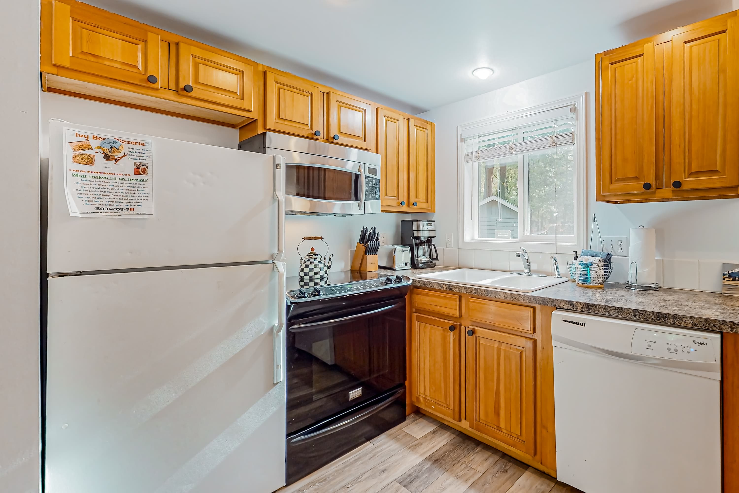 large-f47f21ce907cca4bd8dc9c4fdeb73b9d20591c65.jpg