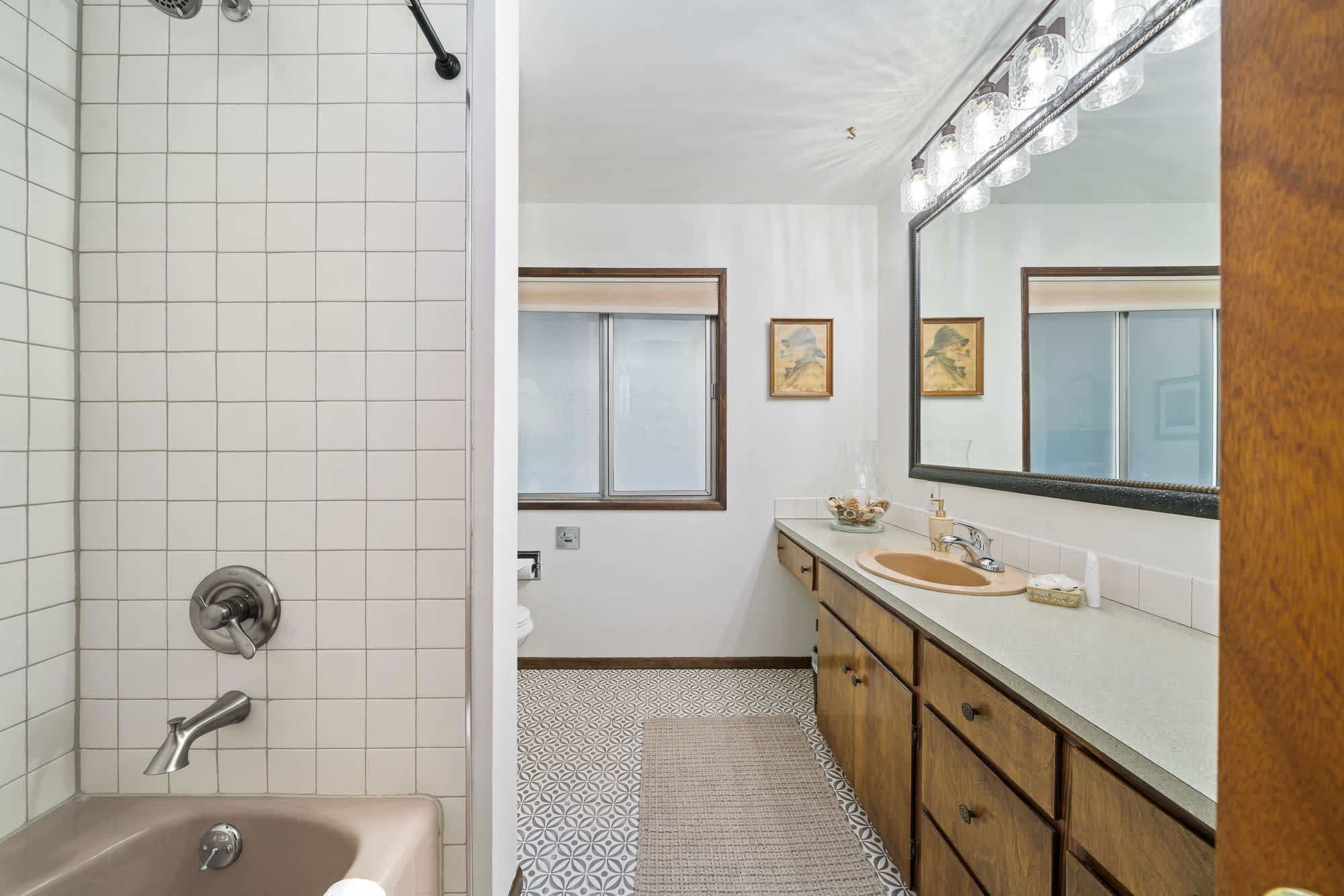 source-f61512537000e021b8426eea112973776c3a41ac.jpg