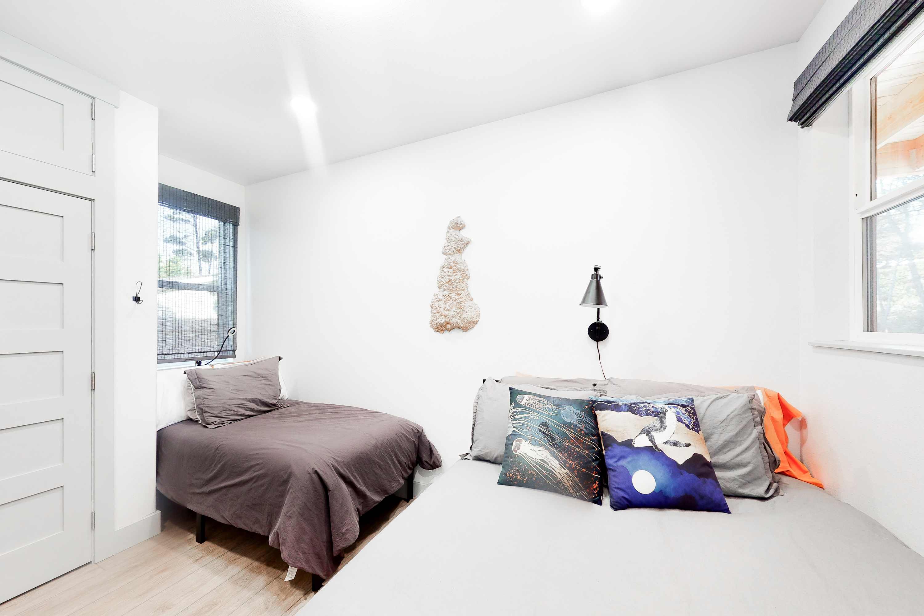 large-63d3dff54191767d9e9a4aaeb8a68f528bcea899.jpg