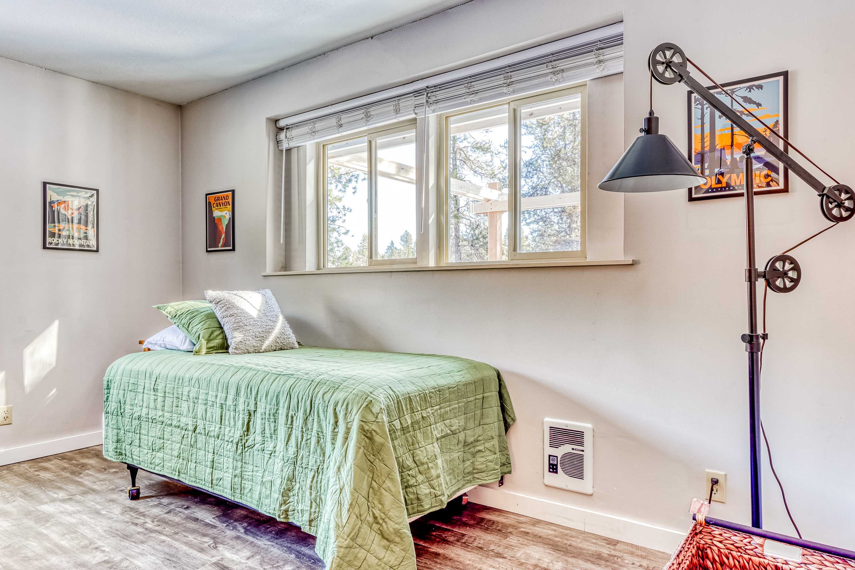 large-a78fba597fe7cd2c95b108e0f837908966b84183.jpg