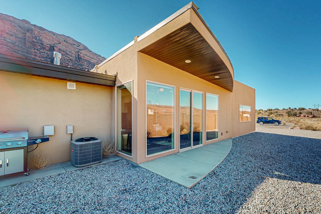 source-014233e1c8458e481c05430ca9043e20dbb85756.jpg