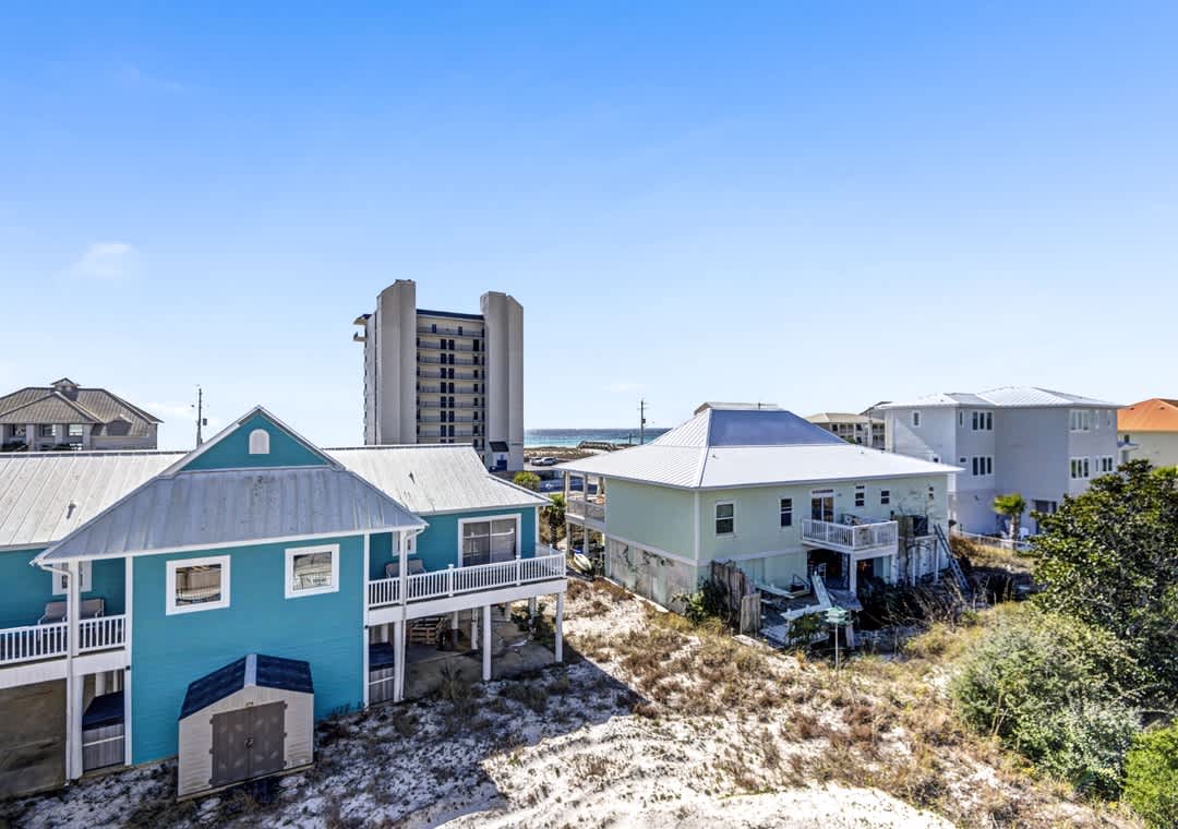 Panoramic views from the rooftop deck