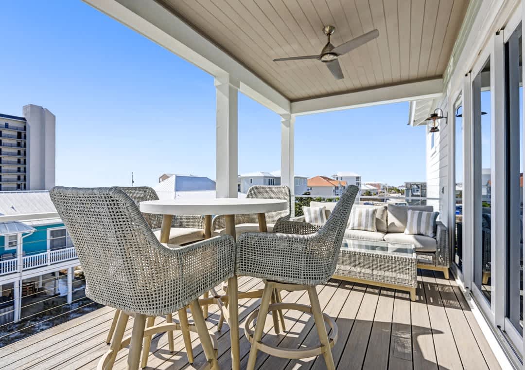 Second floor deck