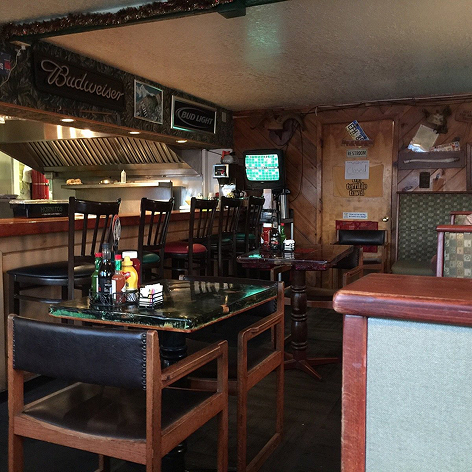 Waldport Salty Dawg Bar and Grill
