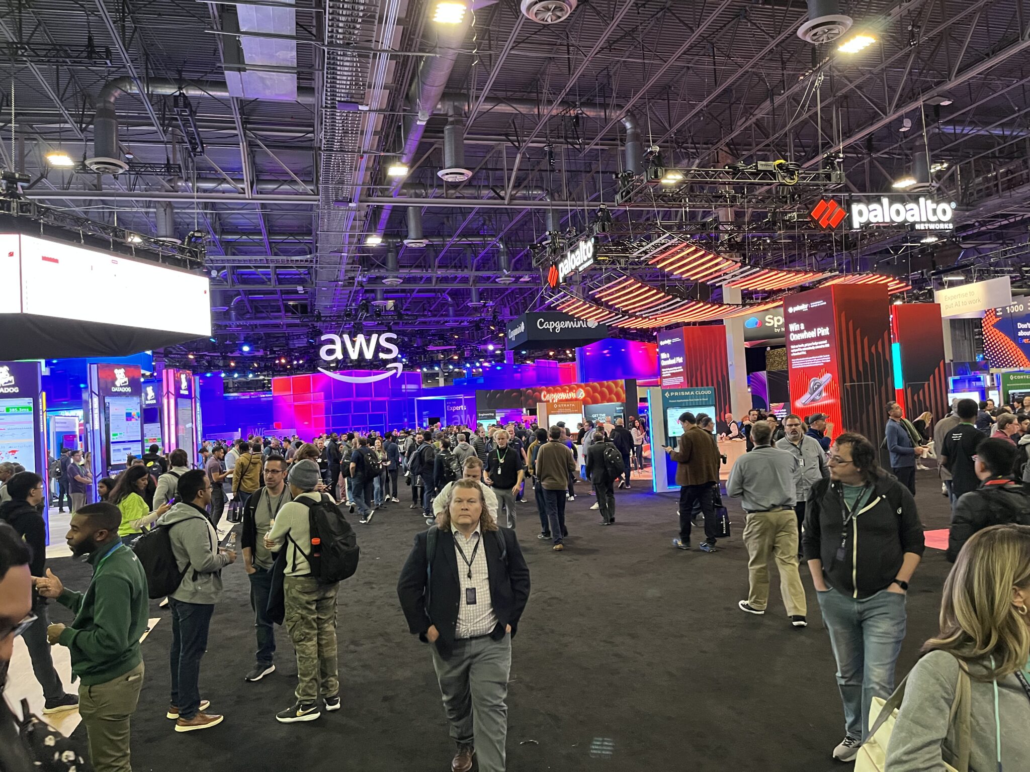 Photo of the interior of the AWS re:Invent 2023 conference.