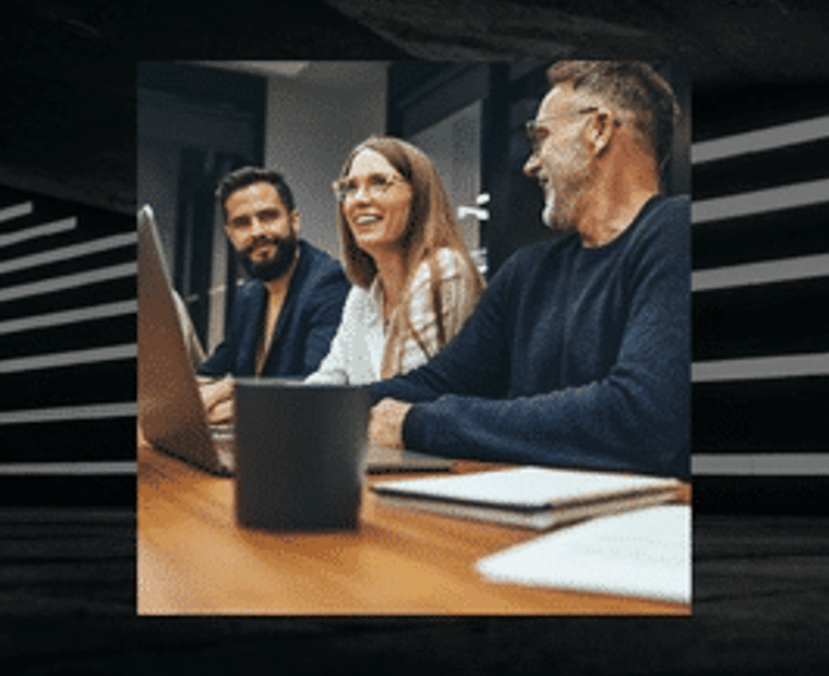 Panel d’experts discutant du rôle du soutien applicatif dans la réussite de l’intégration de systèmes dorsaux multiples