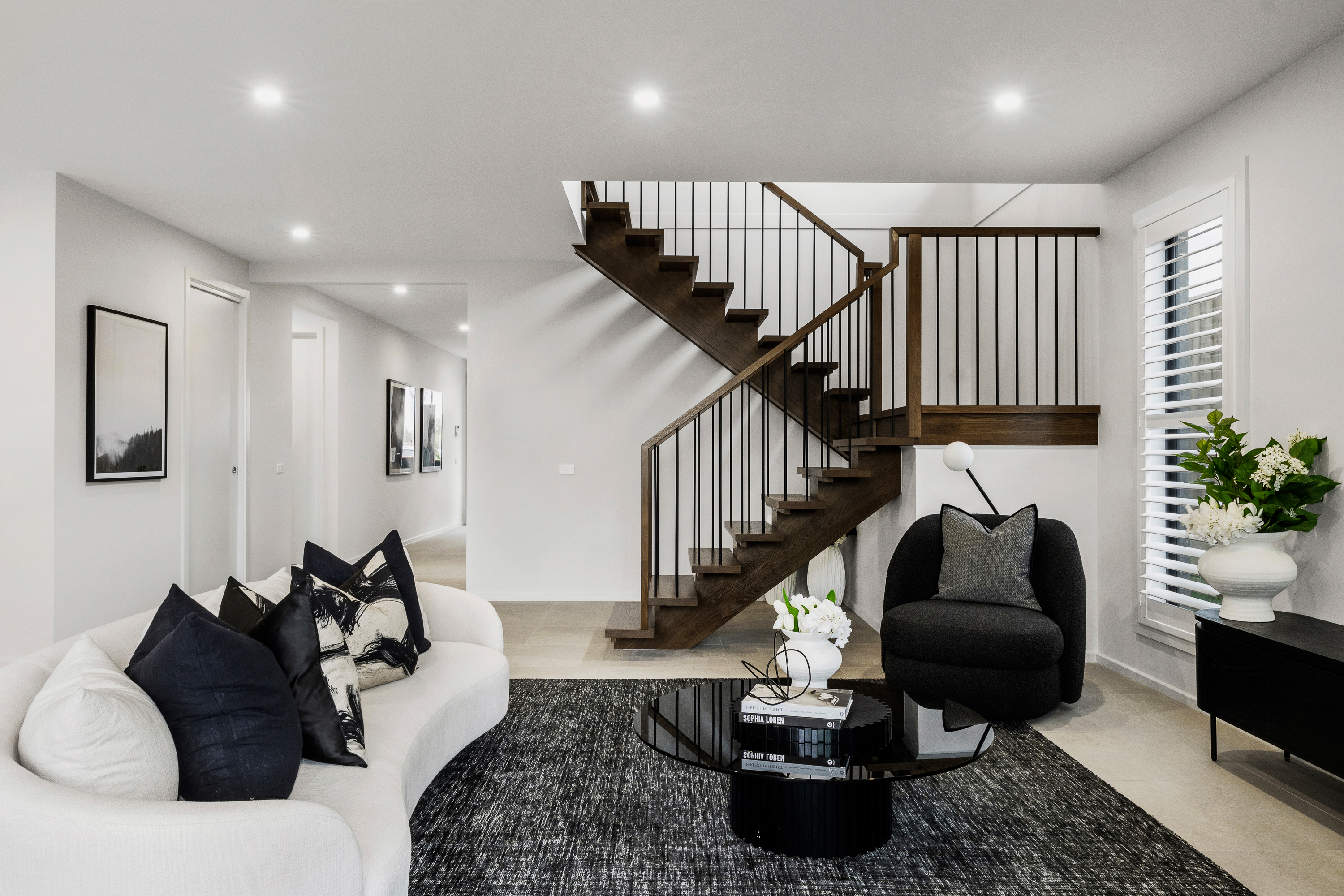 BOLTON 45 CONTEMPORARY FACADE 148