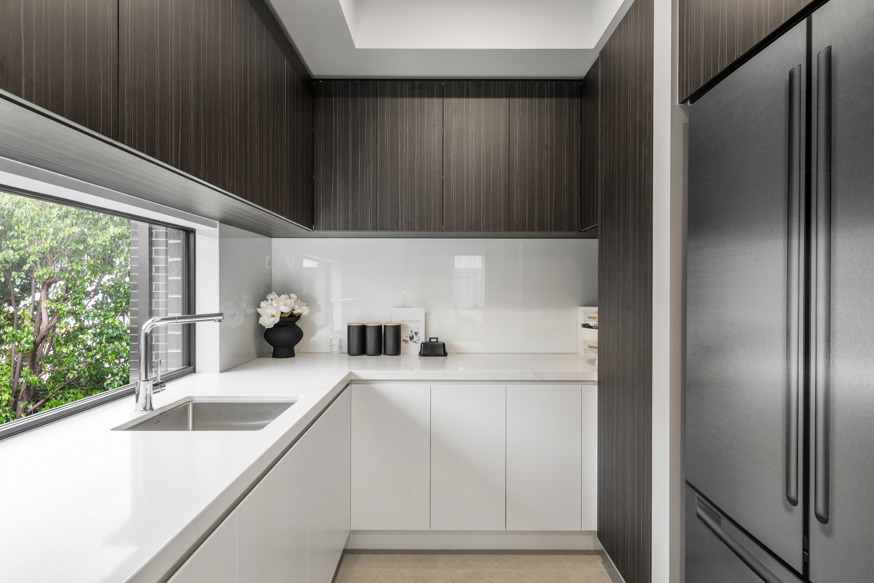 BOLTON 45 CONTEMPORARY FACADE 226