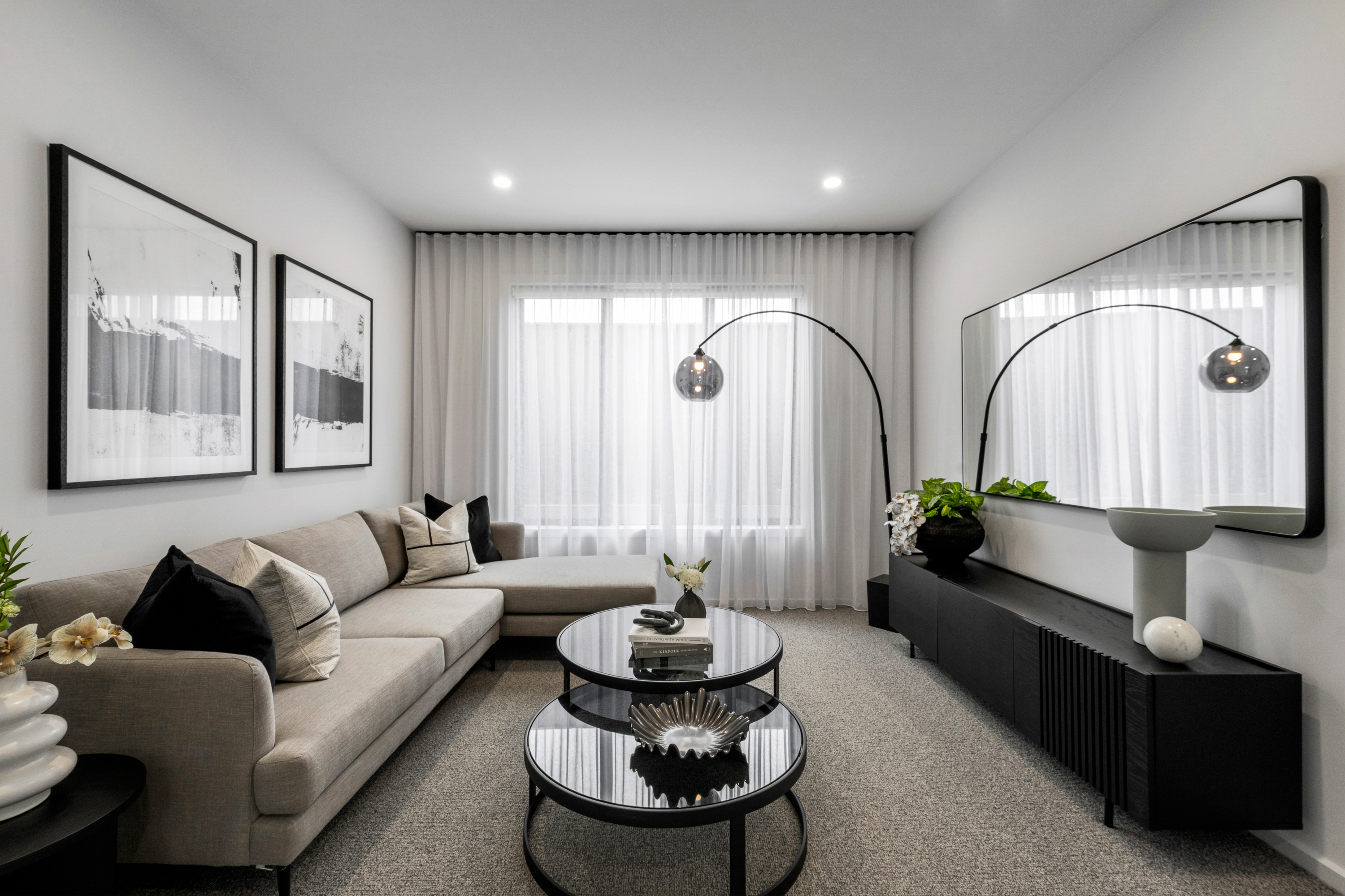 BOLTON 45 CONTEMPORARY FACADE 59