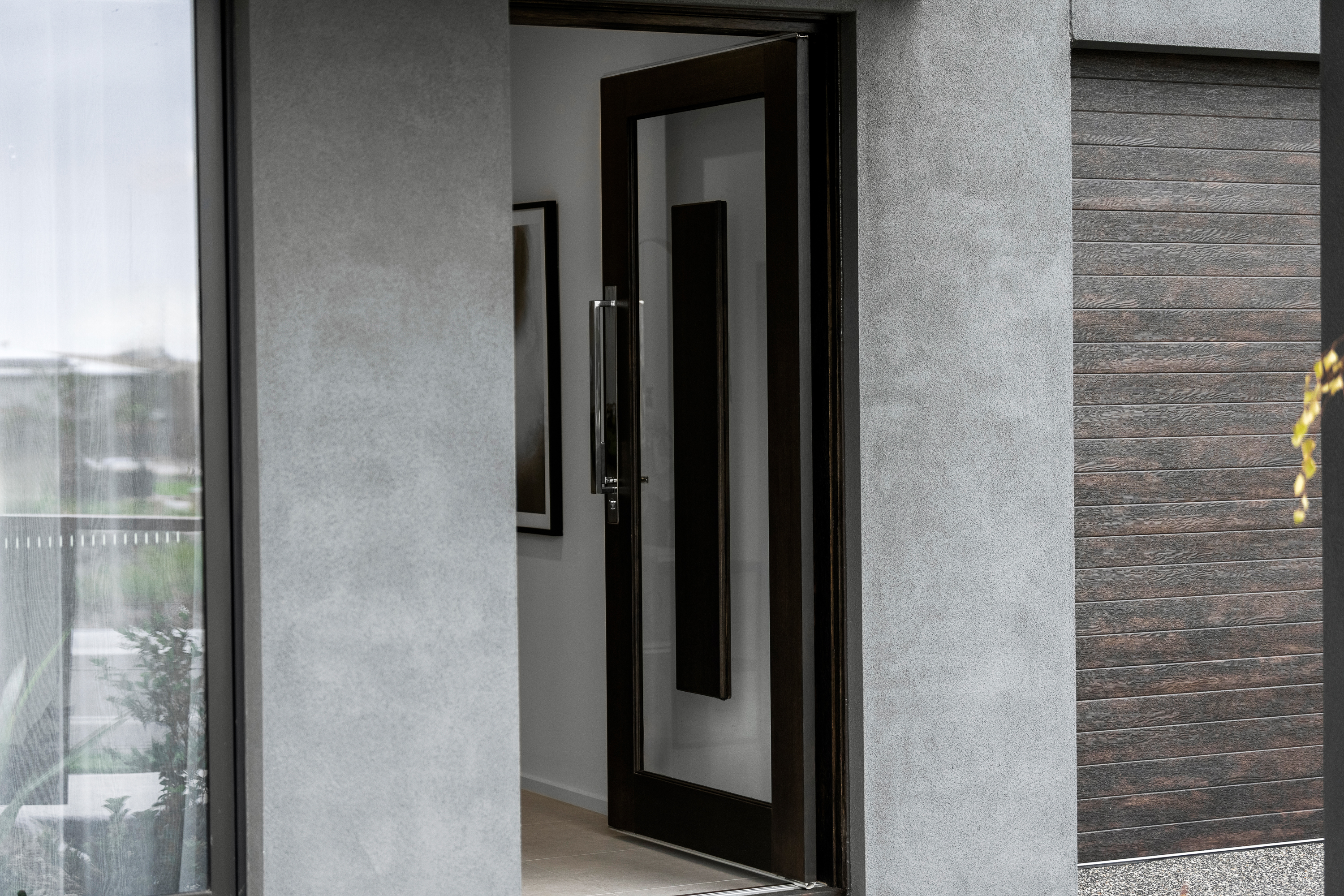 BOLTON 45 CONTEMPORARY FACADE 596