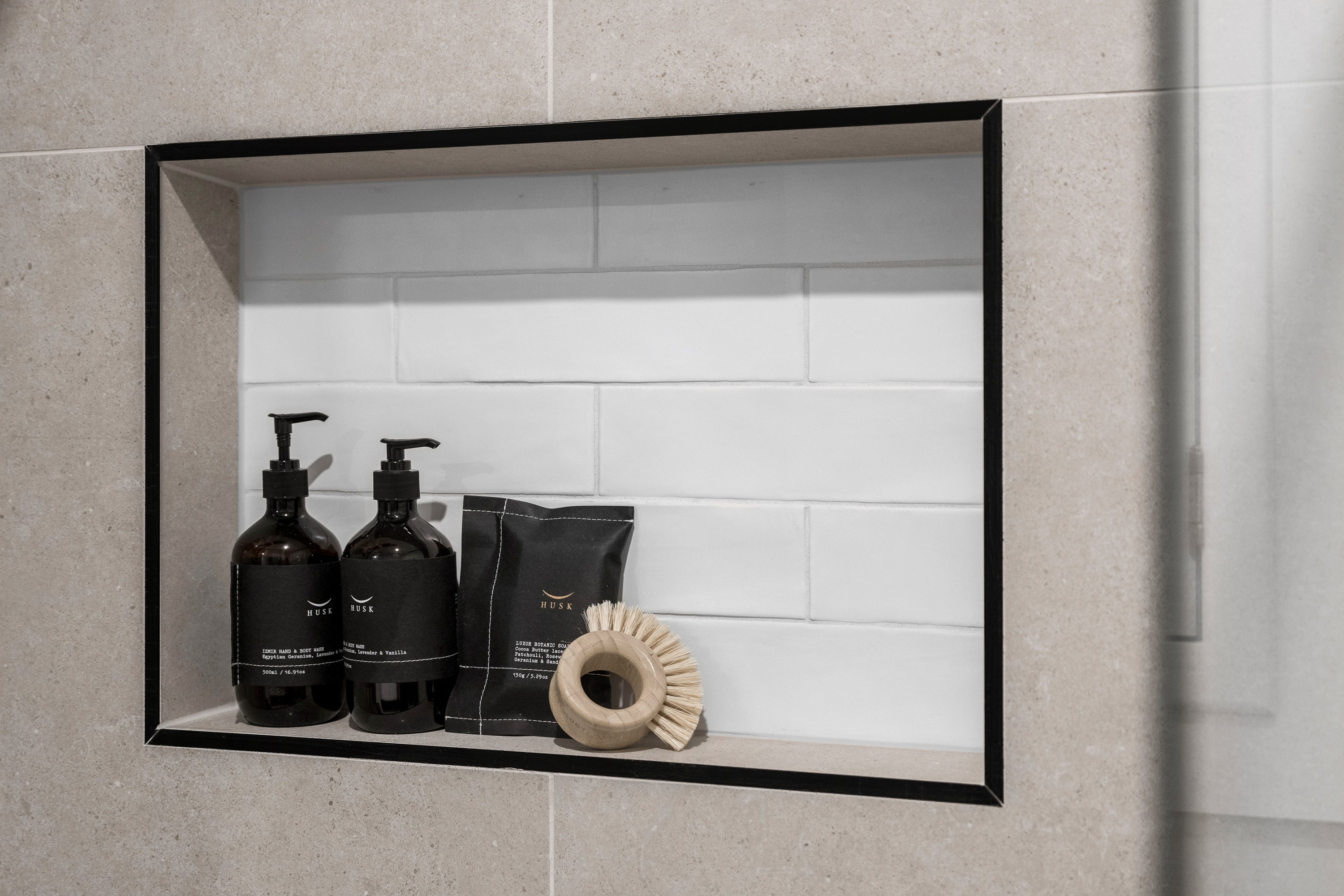 EVERLEY CAULFIELD 26 A 23