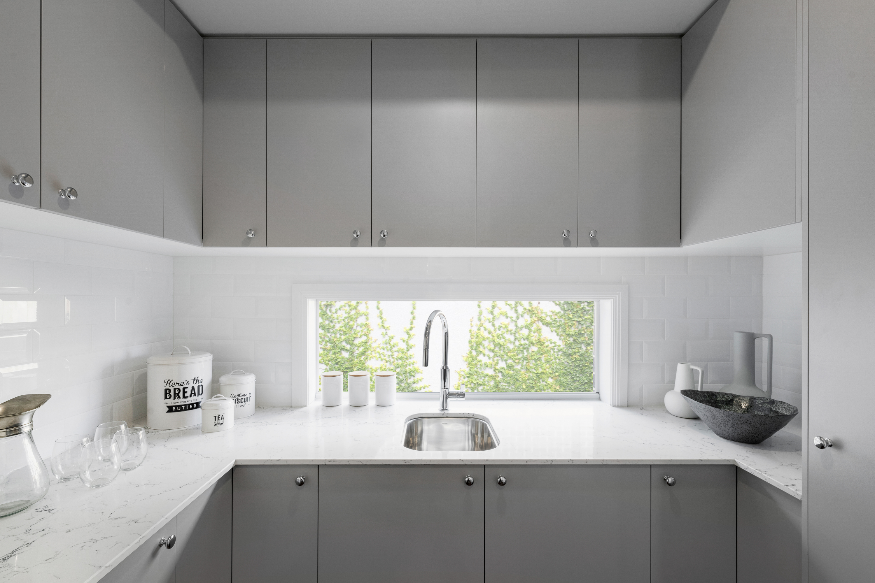 CAULFIELD 256 NEWPORT 123 web