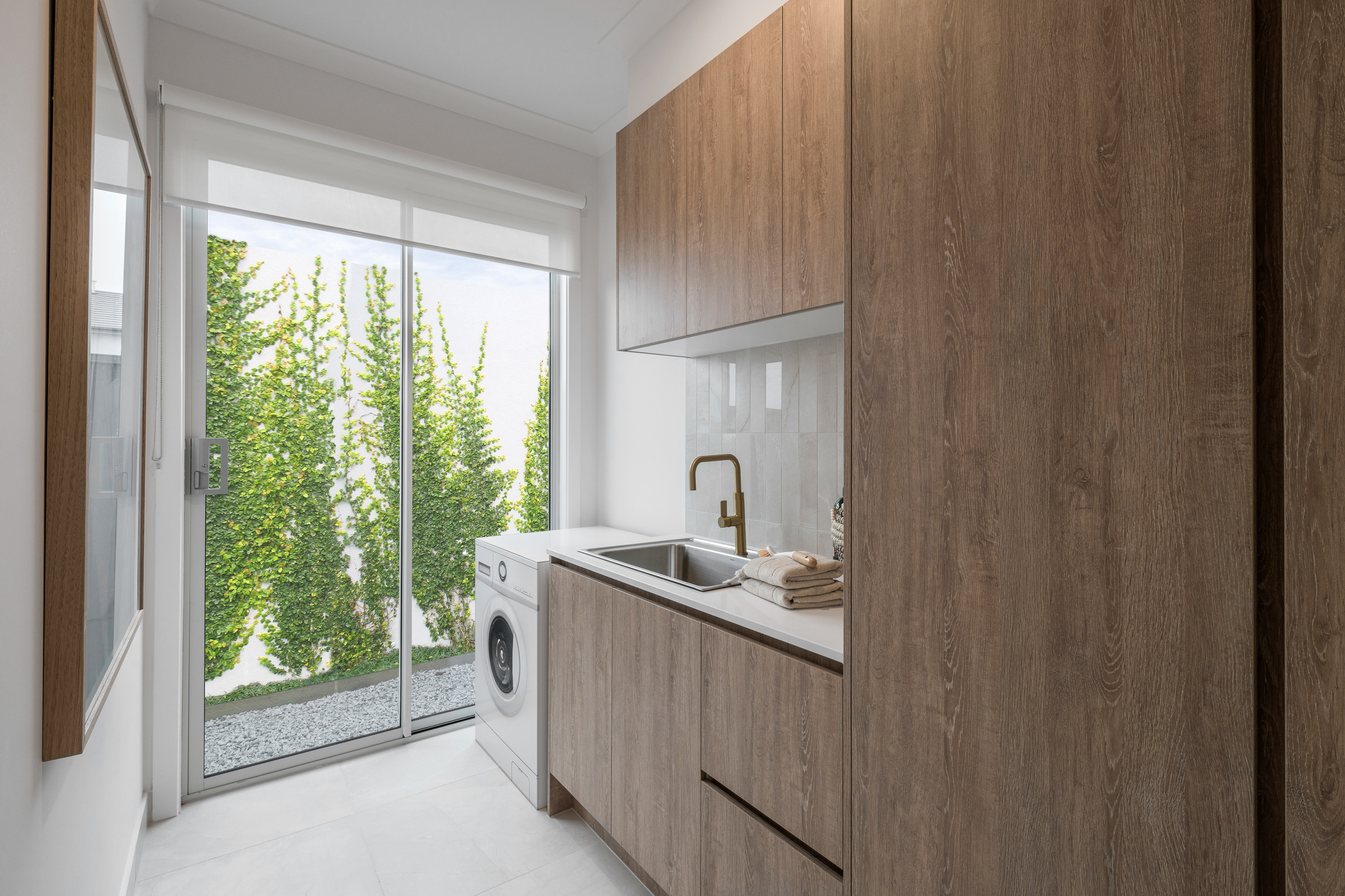 MT ATKINSON CAULFIELD 248 26 B 21