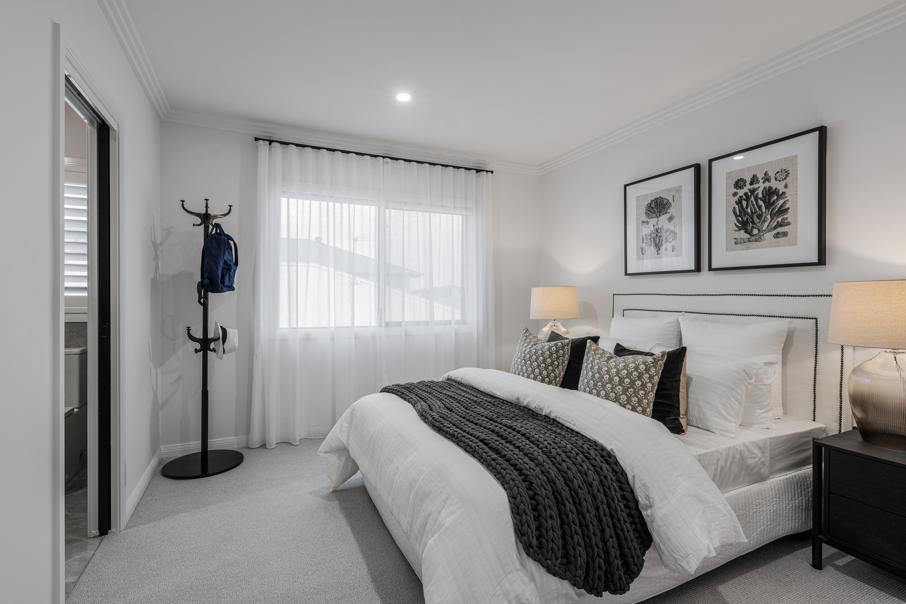 OH PORTSEA 49 BRIDGEHAMPTON FACADE 477