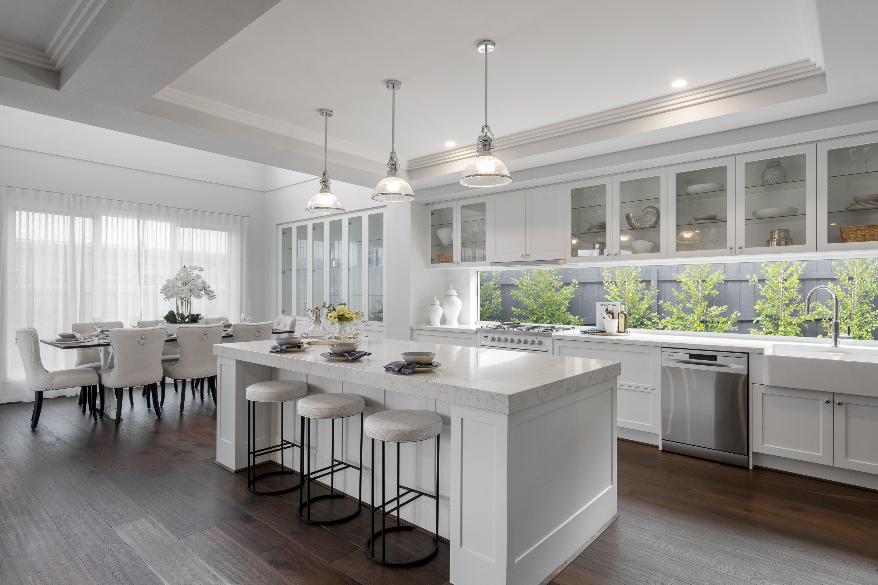 SS SORRENTO 43 BRIDGEHAMPTON 143