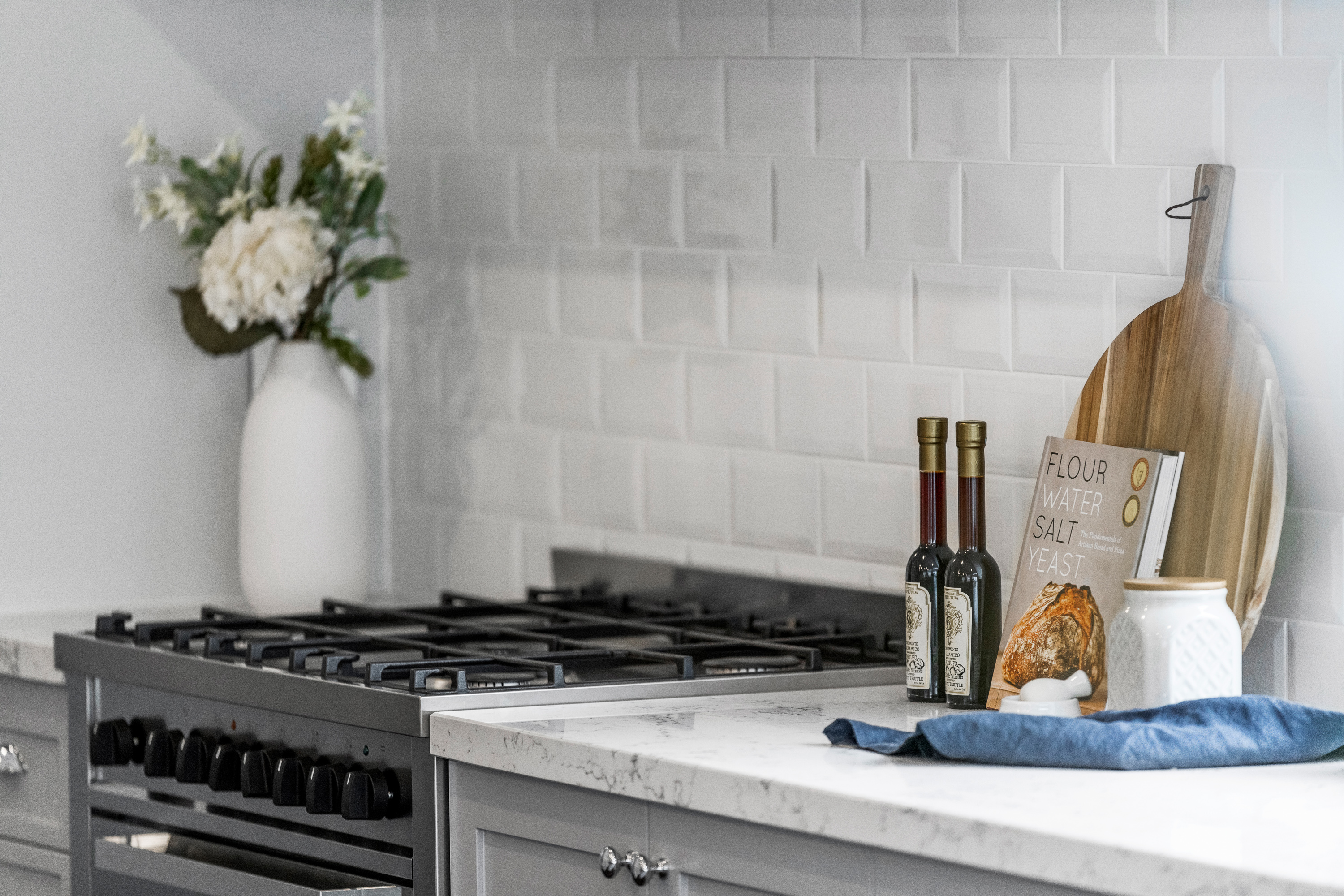 PE SORRENTO 53 BRIDGEHAMPTON 280