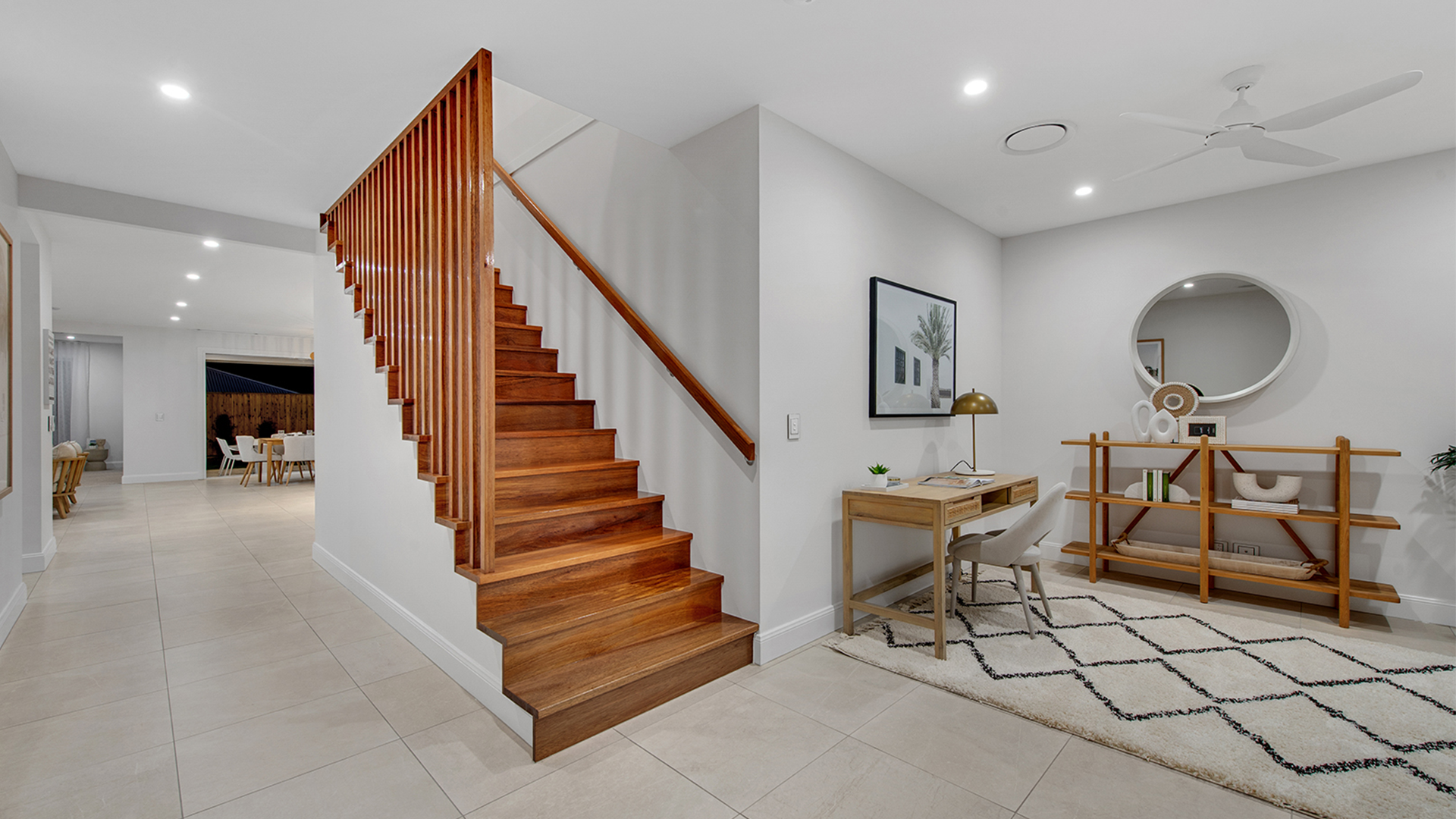 BELLEVUE 369 40 Displayed at Whiterock QLD 04