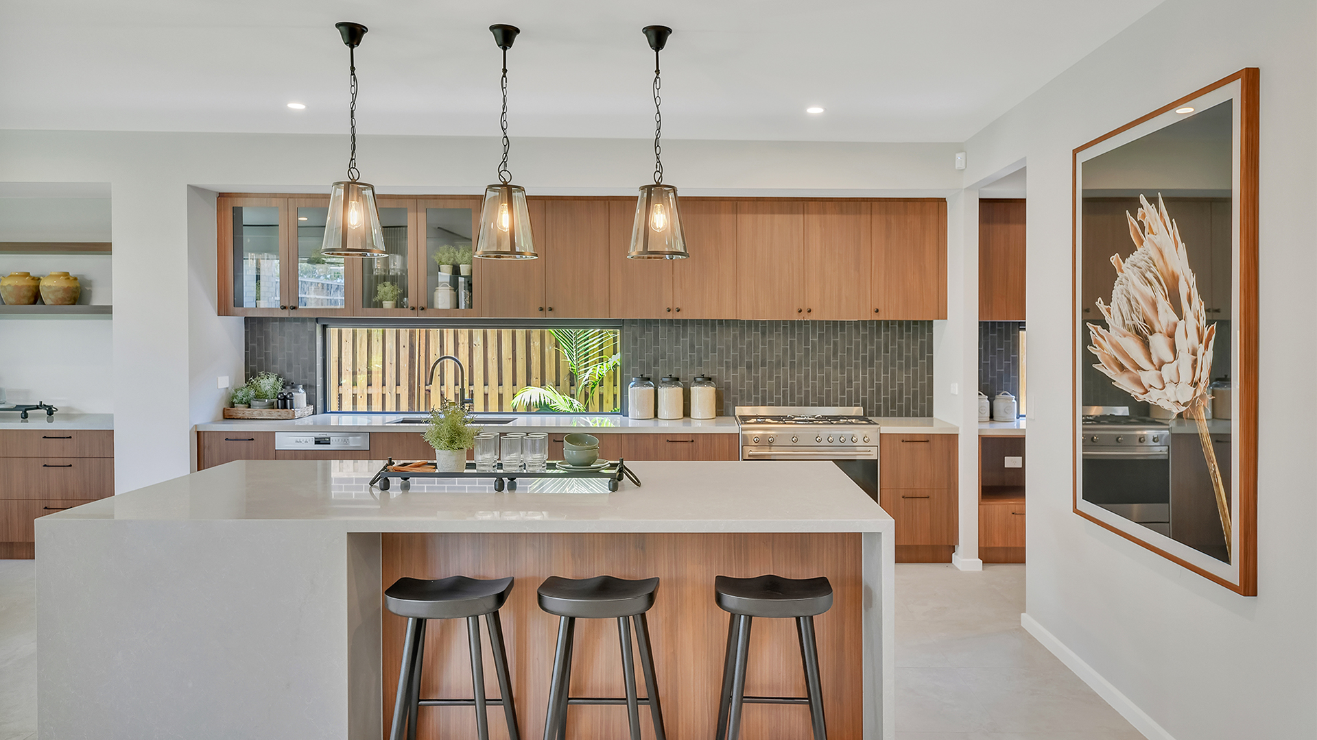 BOLTON 364 40 A Displayed at Lilywood QLD 10