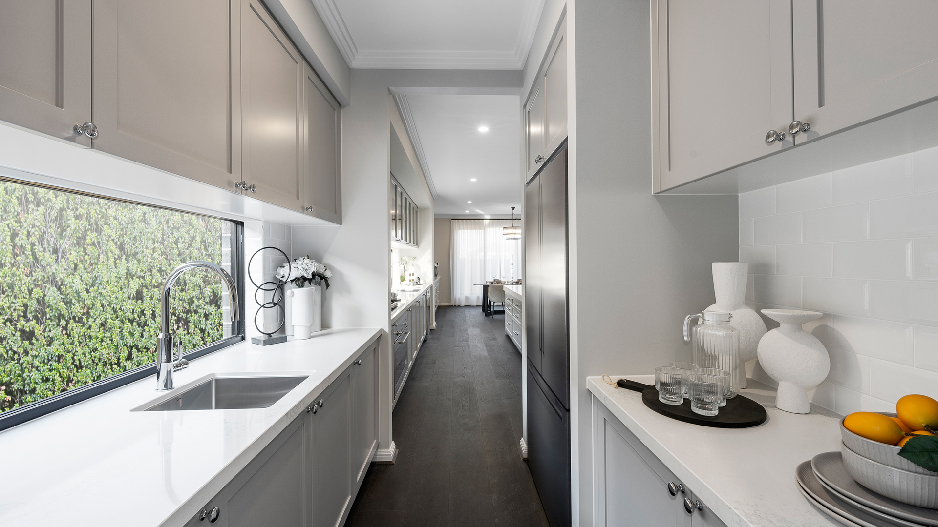 BOLTON 398 44 Displayed at Harpley VIC 09