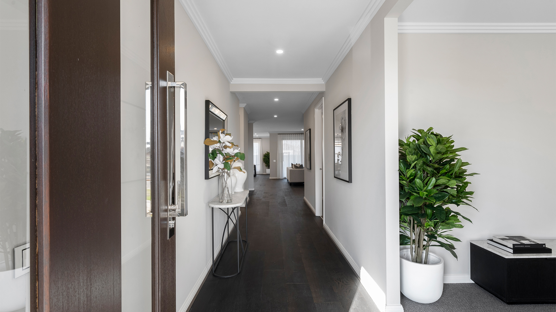 BOLTON 398 44 Displayed at Harpley VIC 02