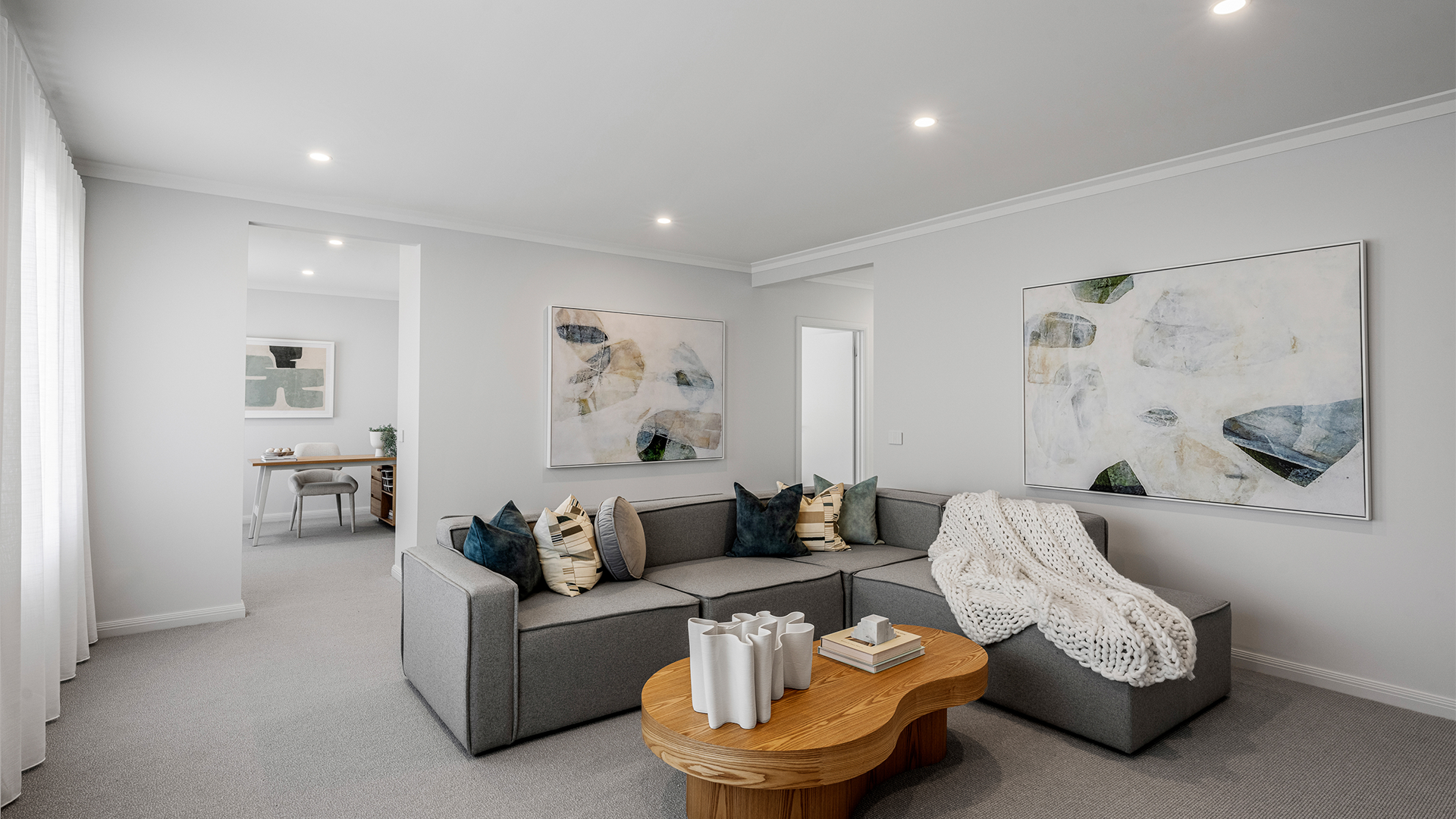 BOLTON 424 47 Displayed at Botanical VIC 10