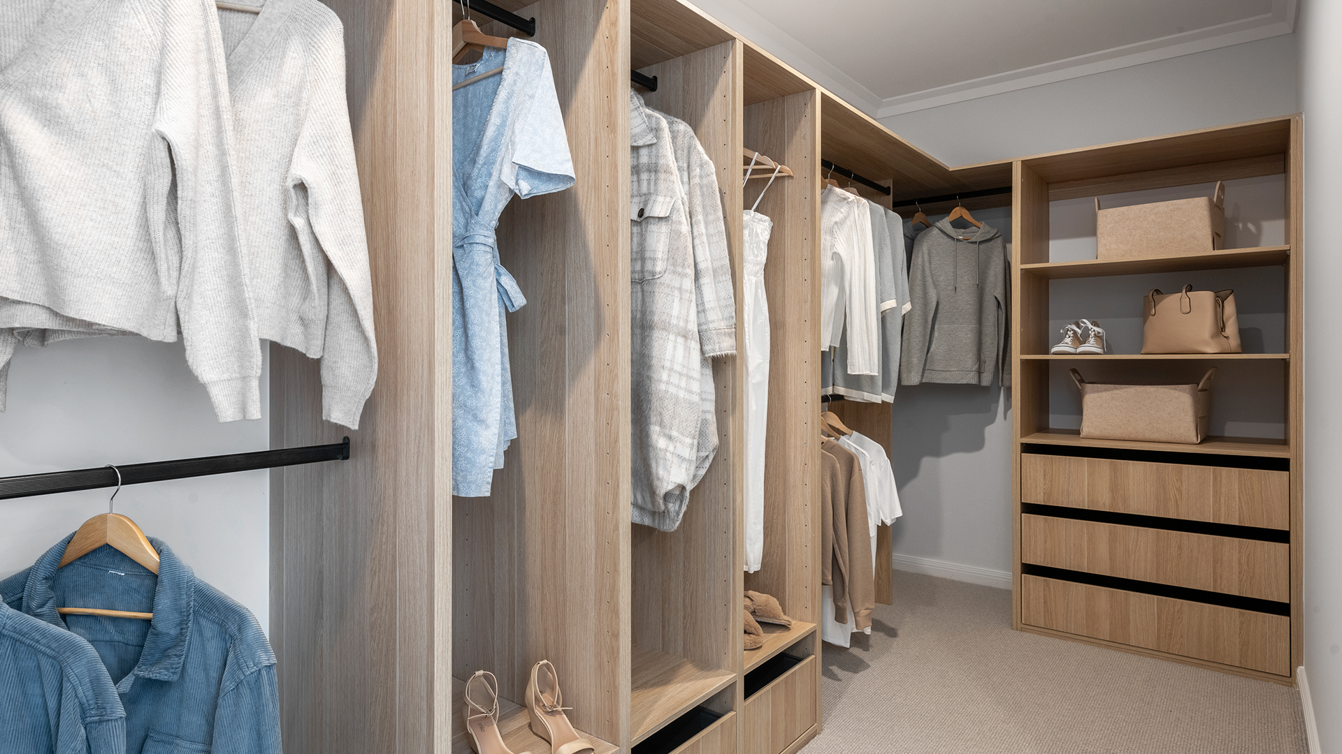 BOLTON 424 47 Displayed at Botanical VIC 14