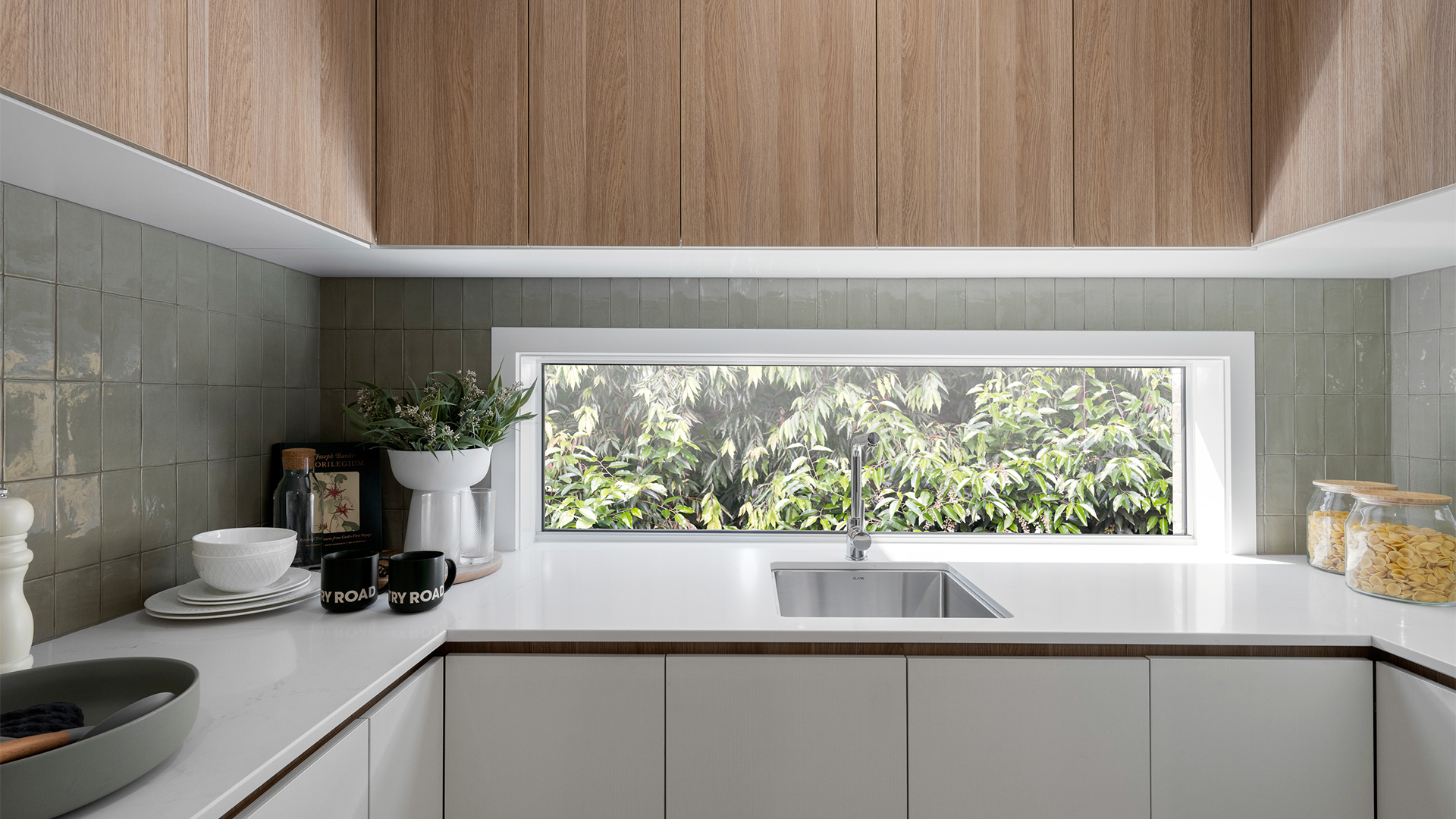 CAULFIELD 209 23 Displayed at Harpley VIC 09