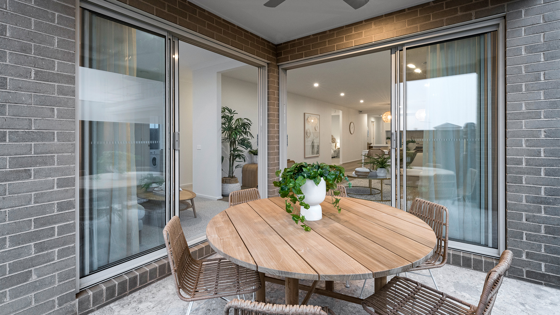 CAULFIELD 248 26 B Displayed at Mt Atkinson VIC 09