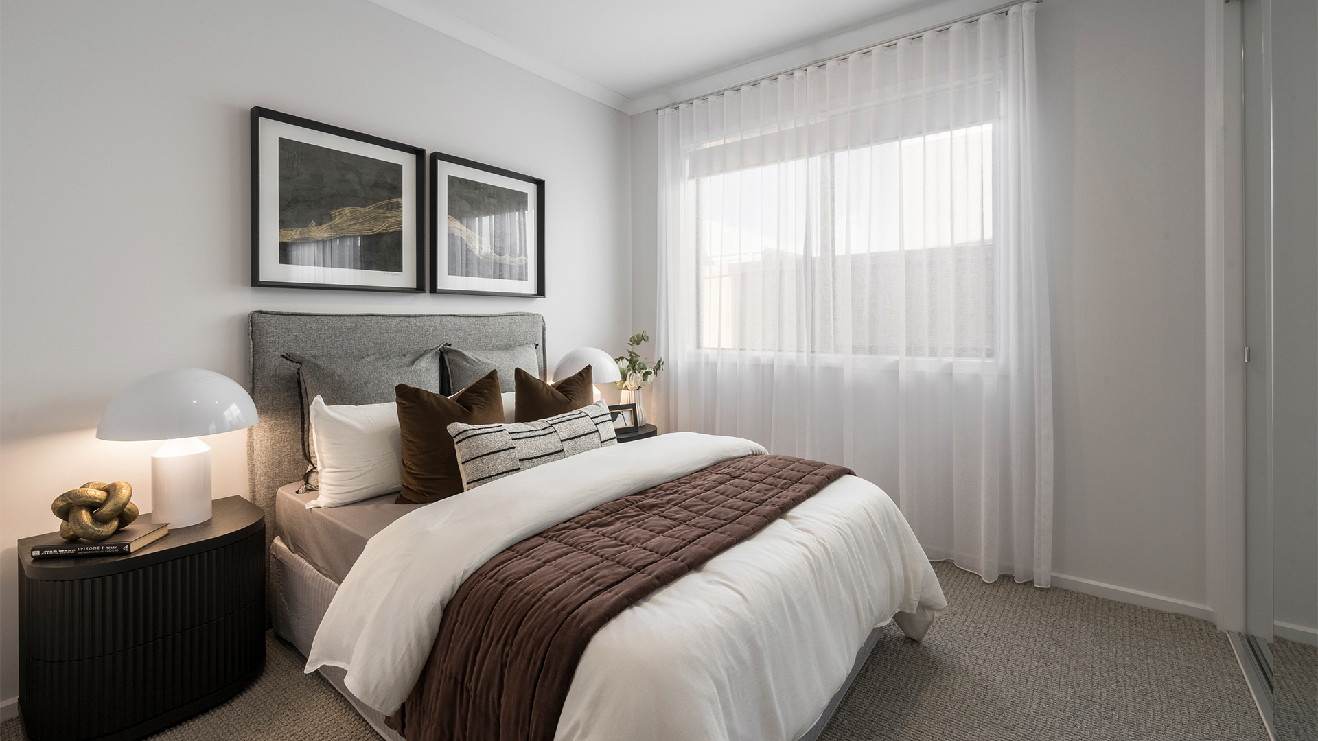 CHEVRON 269 28 Displayed at Smiths Lane VIC 09