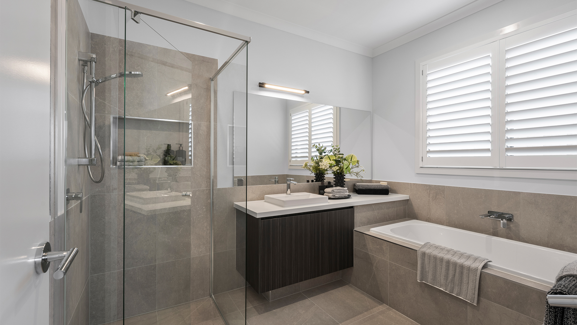 CHEVRON 269 28 Displayed at Smiths Lane VIC 10