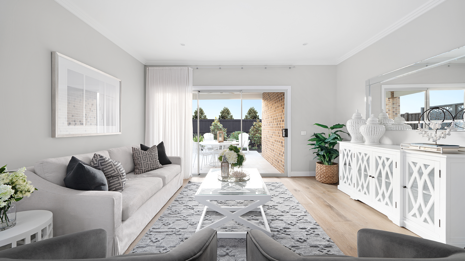 HEATHMONT 235 Newgate VIC 08