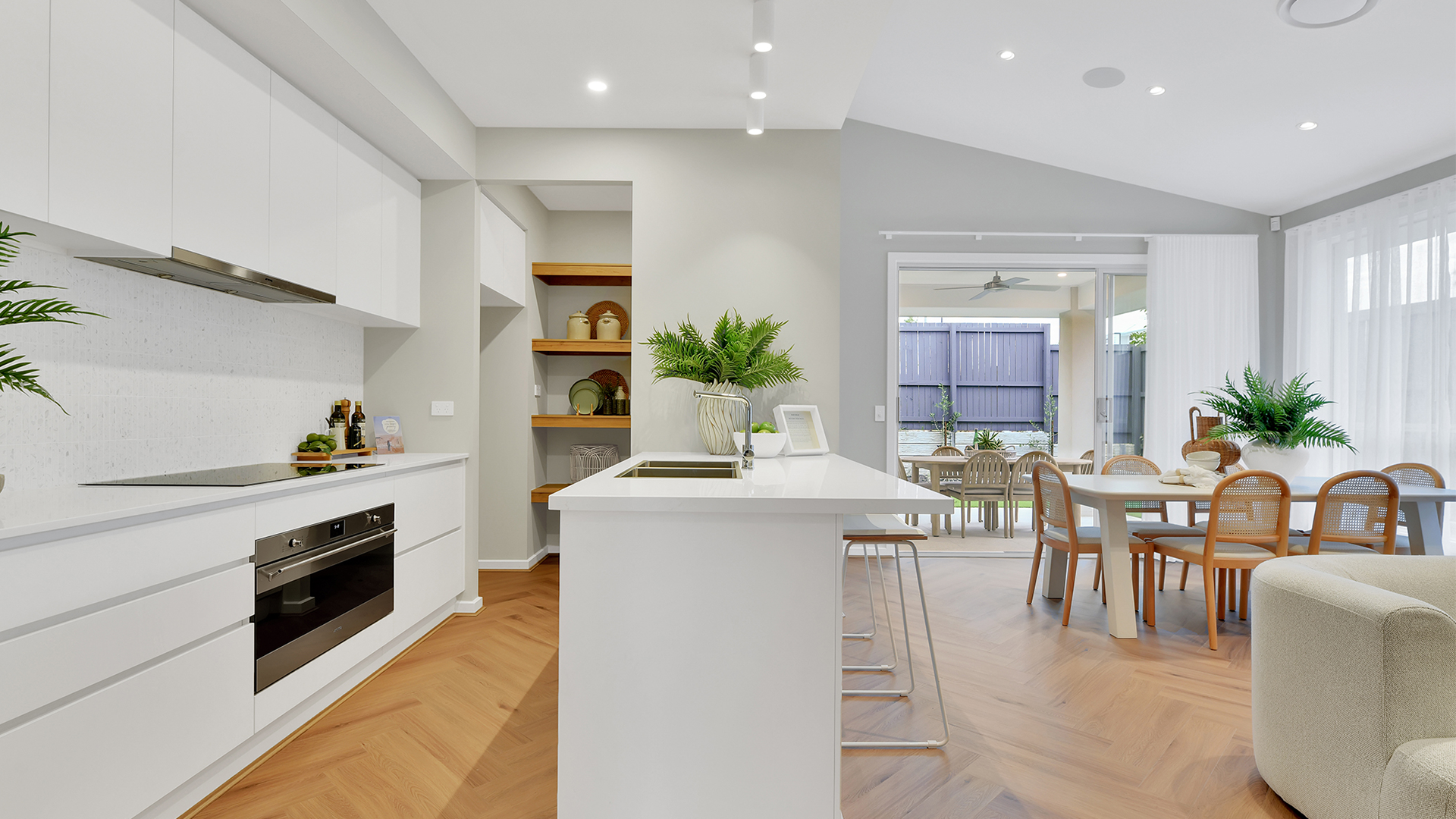 MALVERN 208 23 B Displayed at Kinma Valley QLD 02