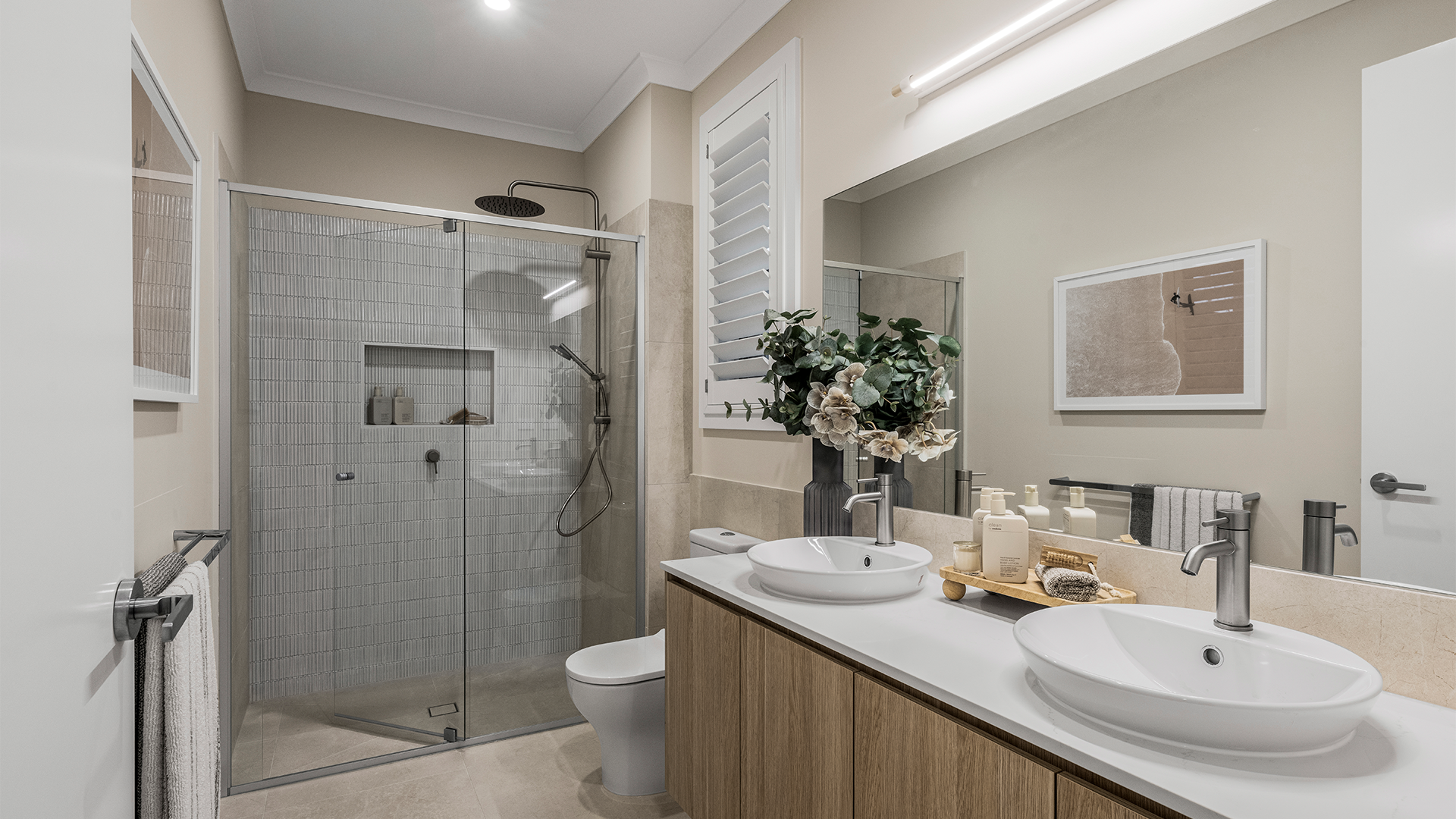 MALVERN 208 23 B Displayed at Averley VIC 04