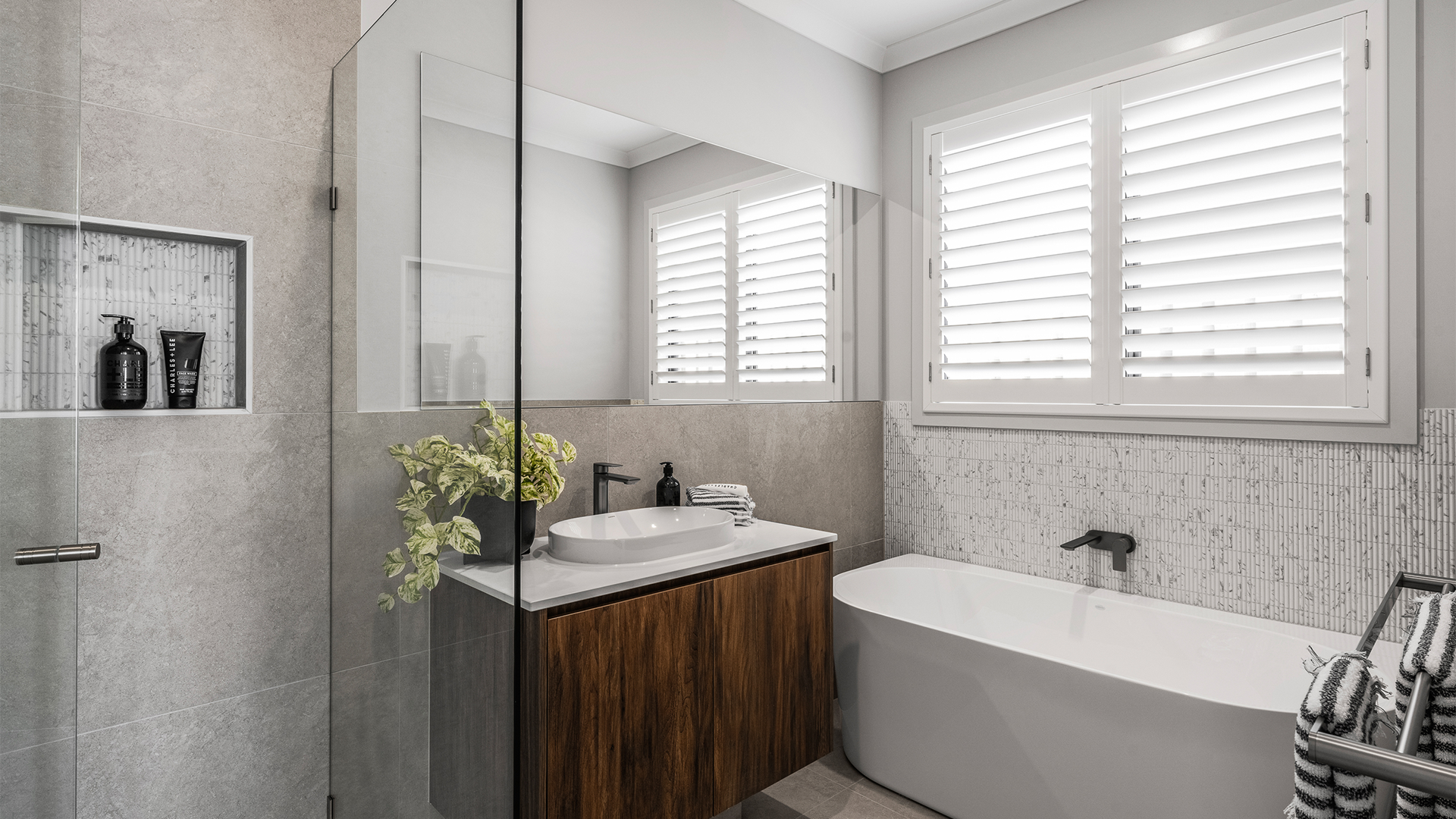 OCEANIA 268 29 A Displayed at Botanical VIC 09