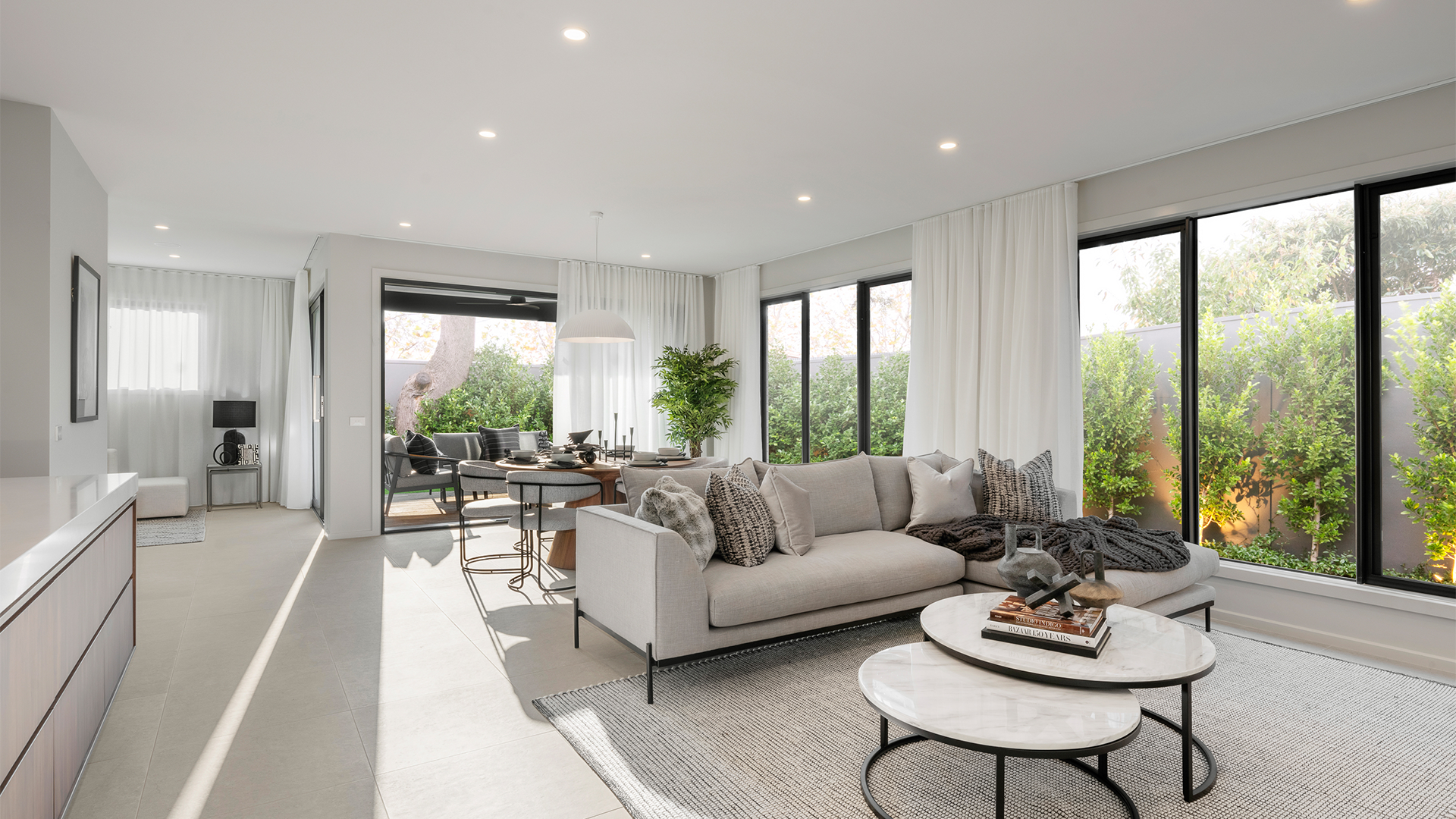 OCEANIA 268 29 A Displayed at Botanical VIC 14