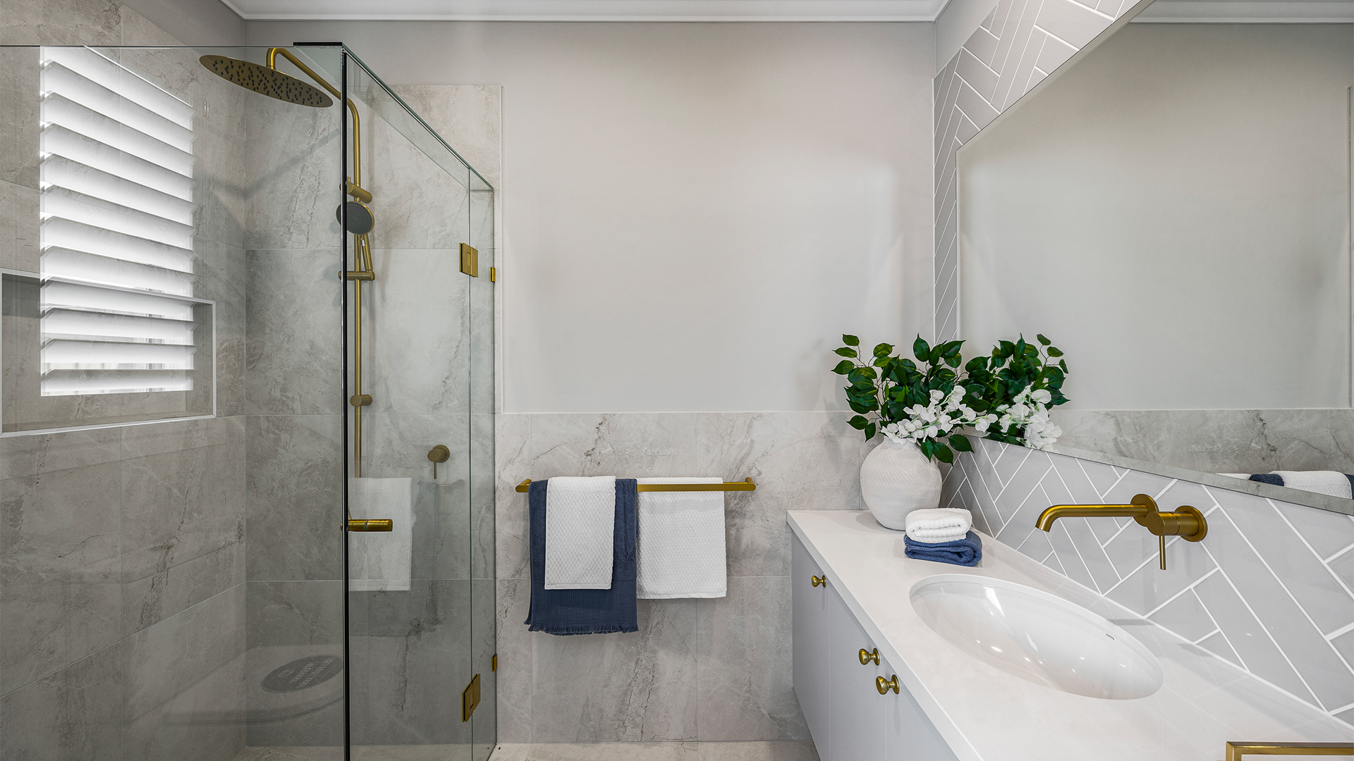 PORTSEA 554 60 Displayed at Meridian VIC 14