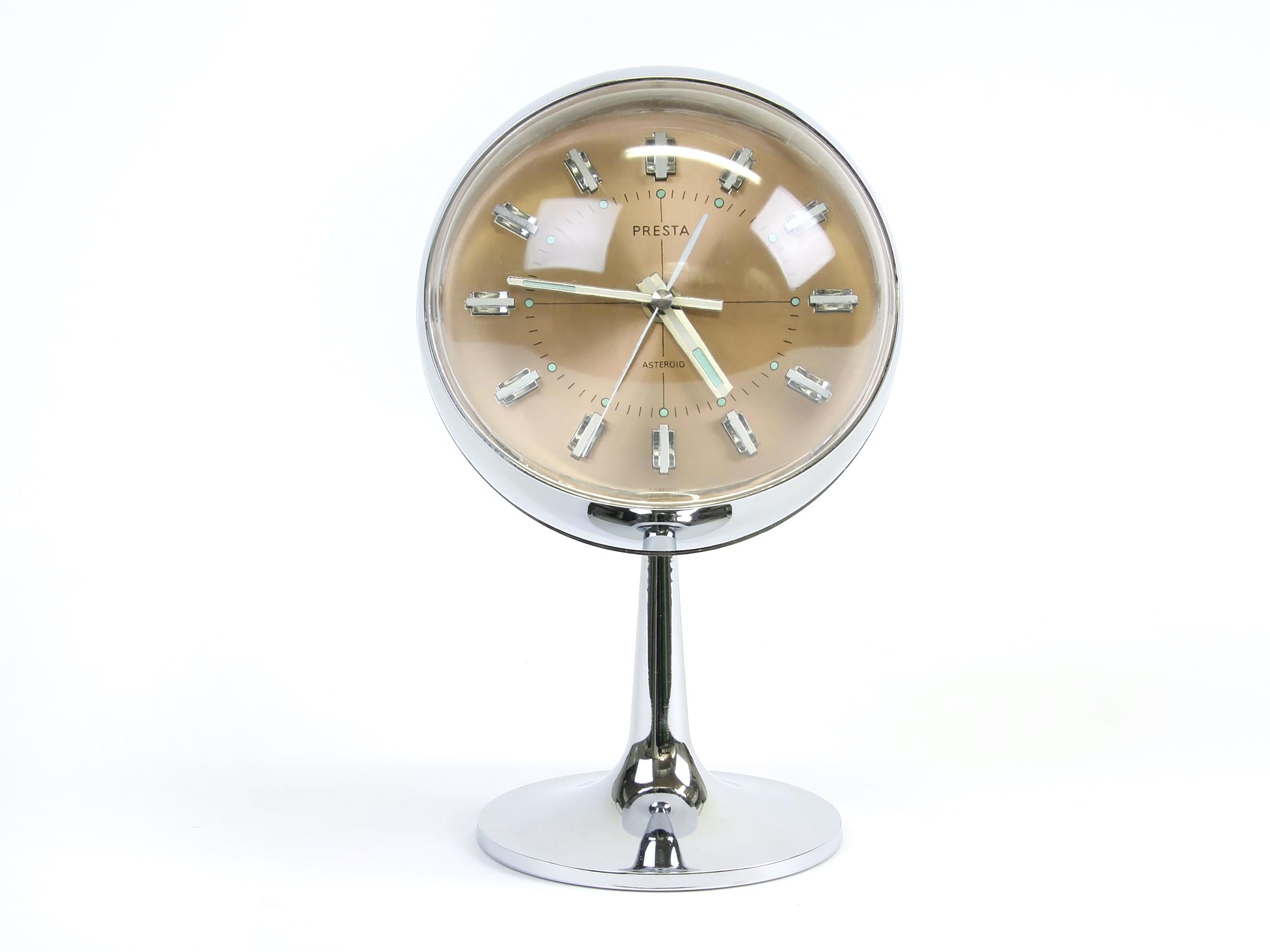 Plastic gold clock