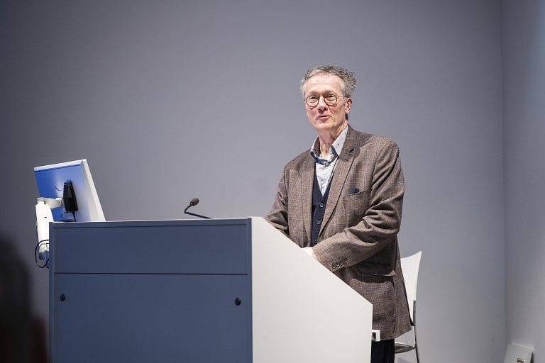 Professor Simon Olding opened the guest lecture