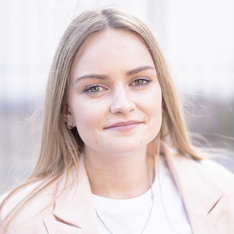 POPPY HOLWILL