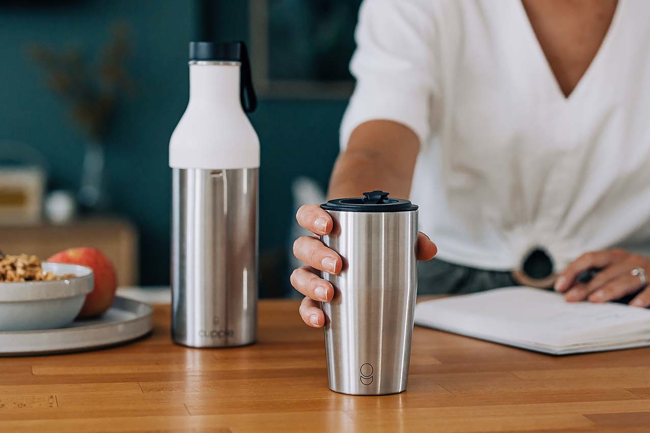 Reusable drinking cup