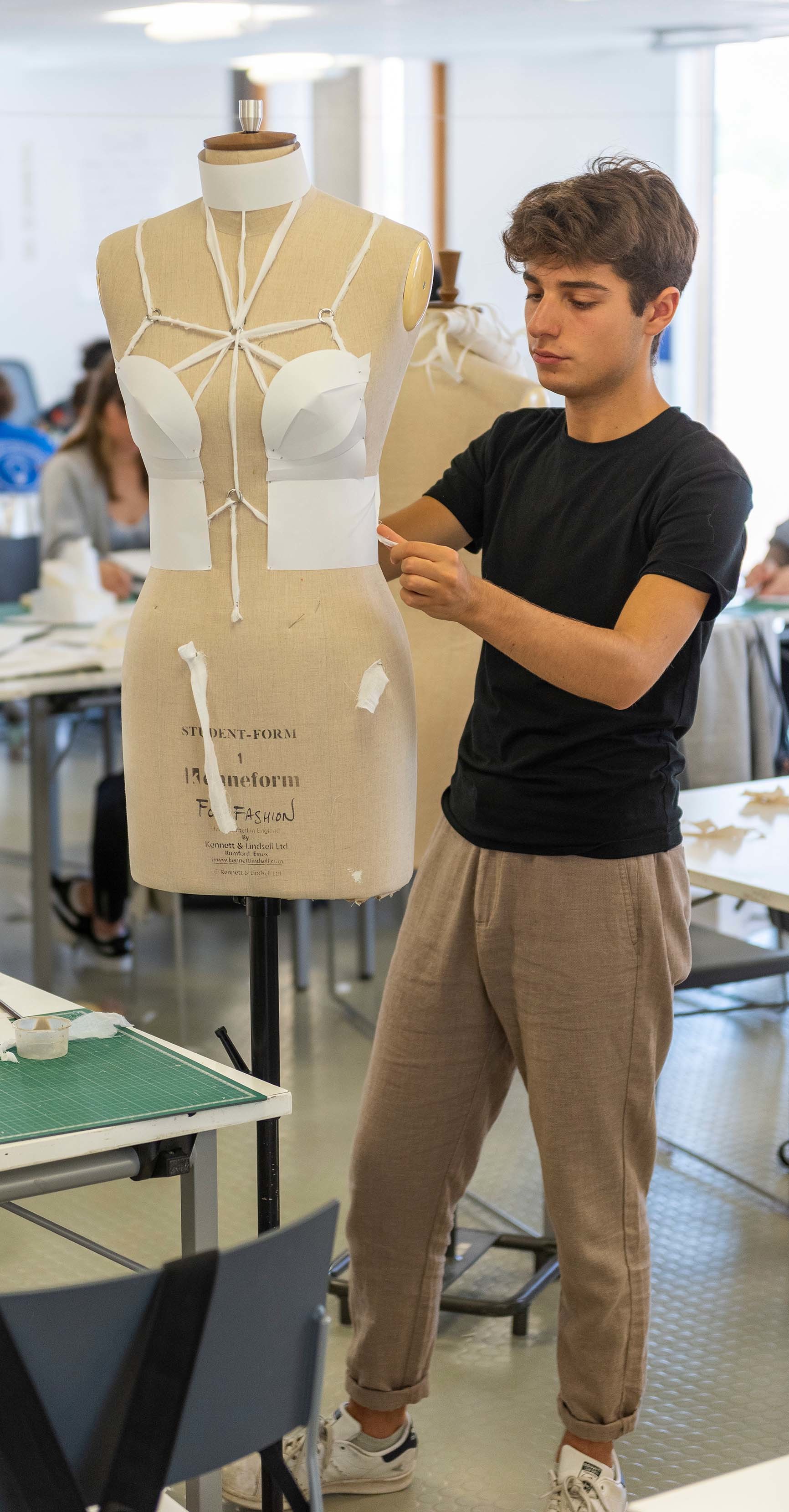 Saturday Art School – Fashion Design and Styling