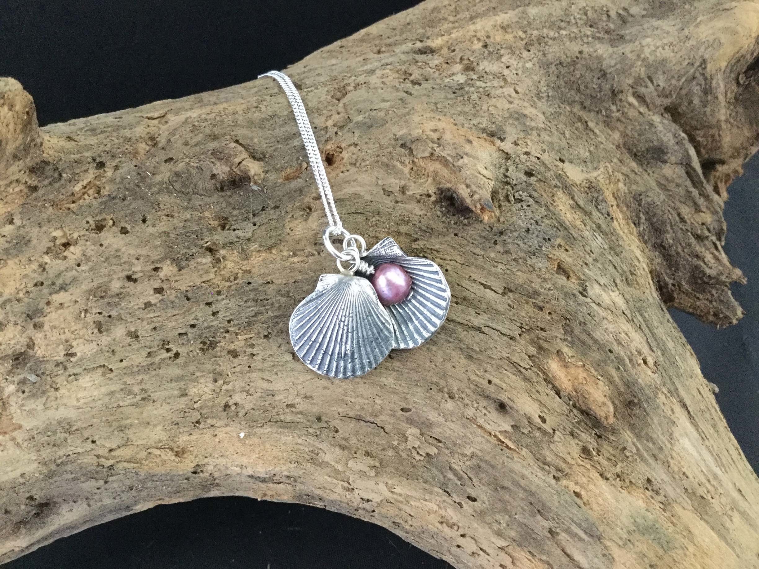 Necklace in shape of a sea shell