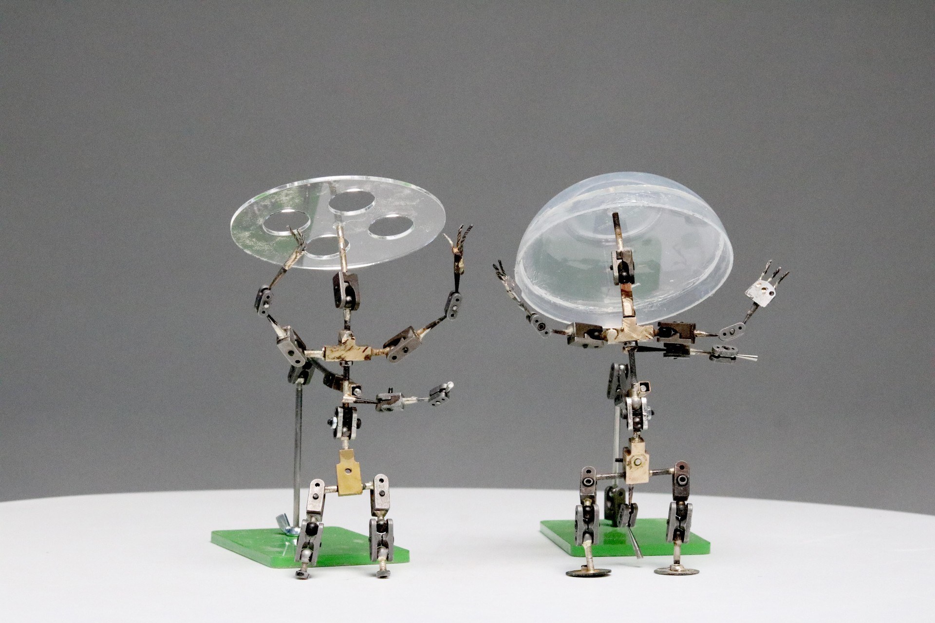 metal model frame