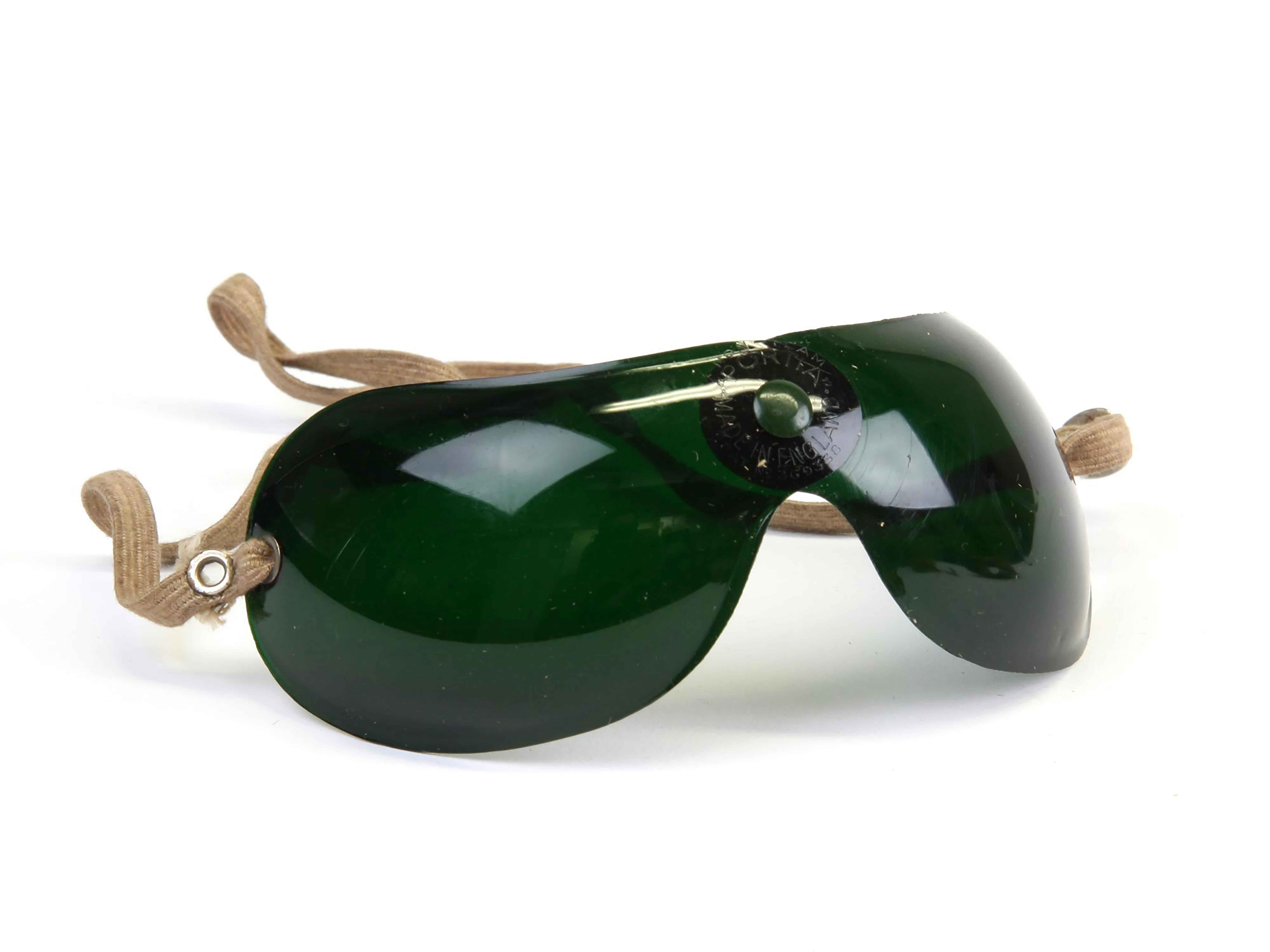 Green Sun glasses/goggles