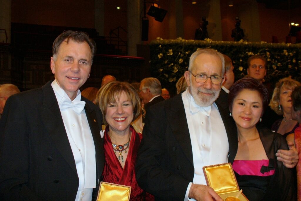 Nobel Prize Barry J Marshall Adrienne J Marshall J Robin Warren Marie Warren 1024x683