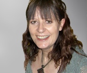 Glenys Dore medium